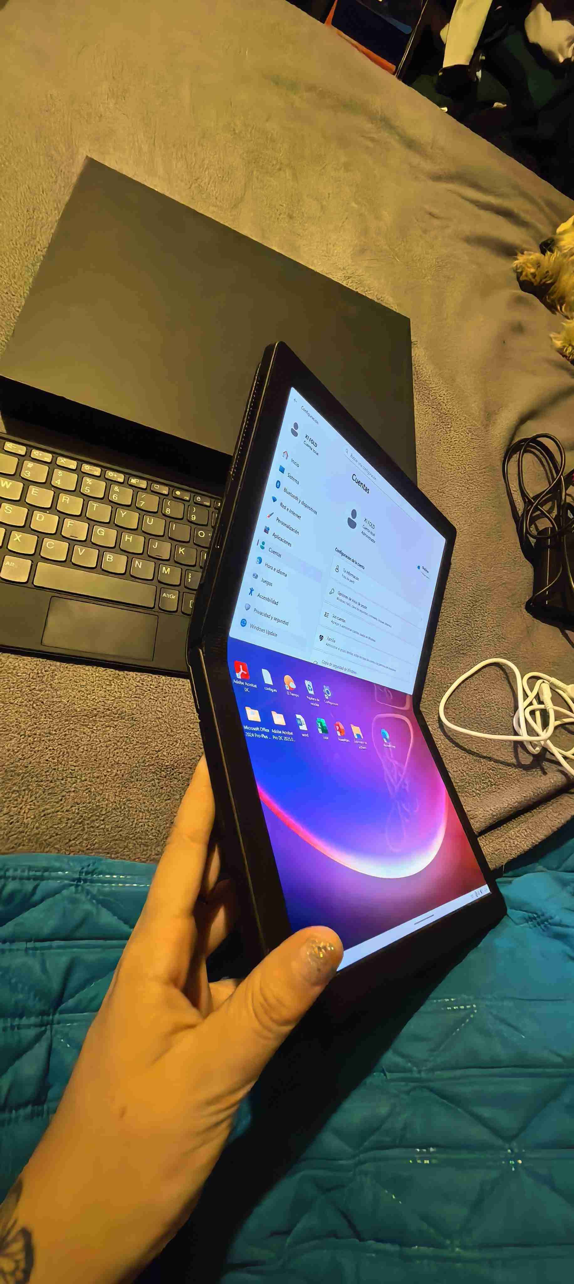 Laptop plegable con pantalla táctil - 1