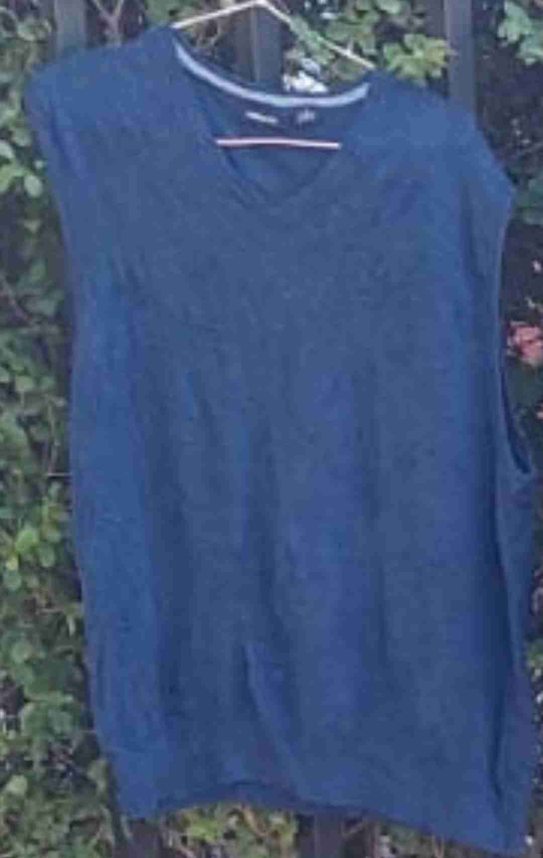 Polerón negro con estampado floral - miniatura 3