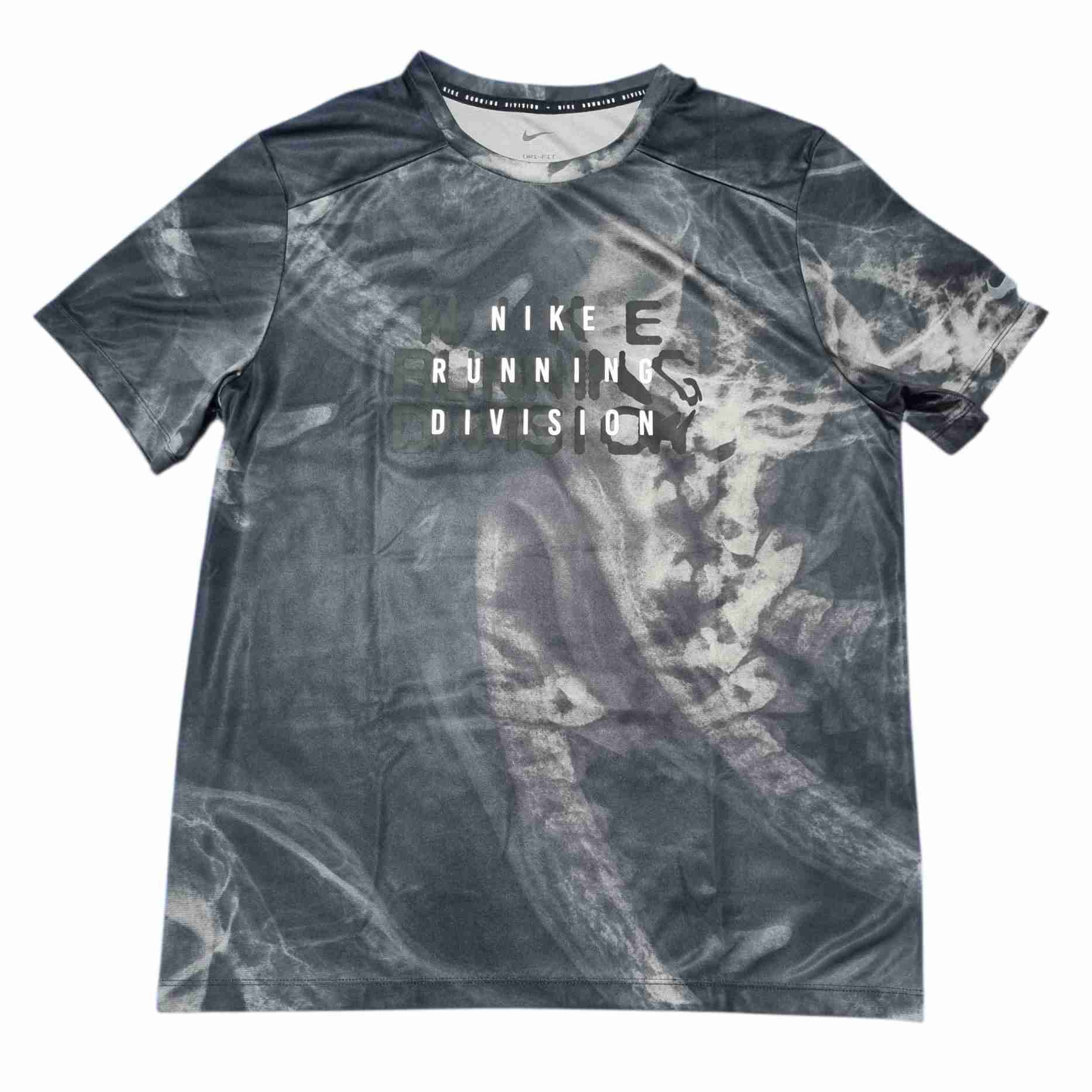 Polera Nike Running Division Rise 365 - Talla M