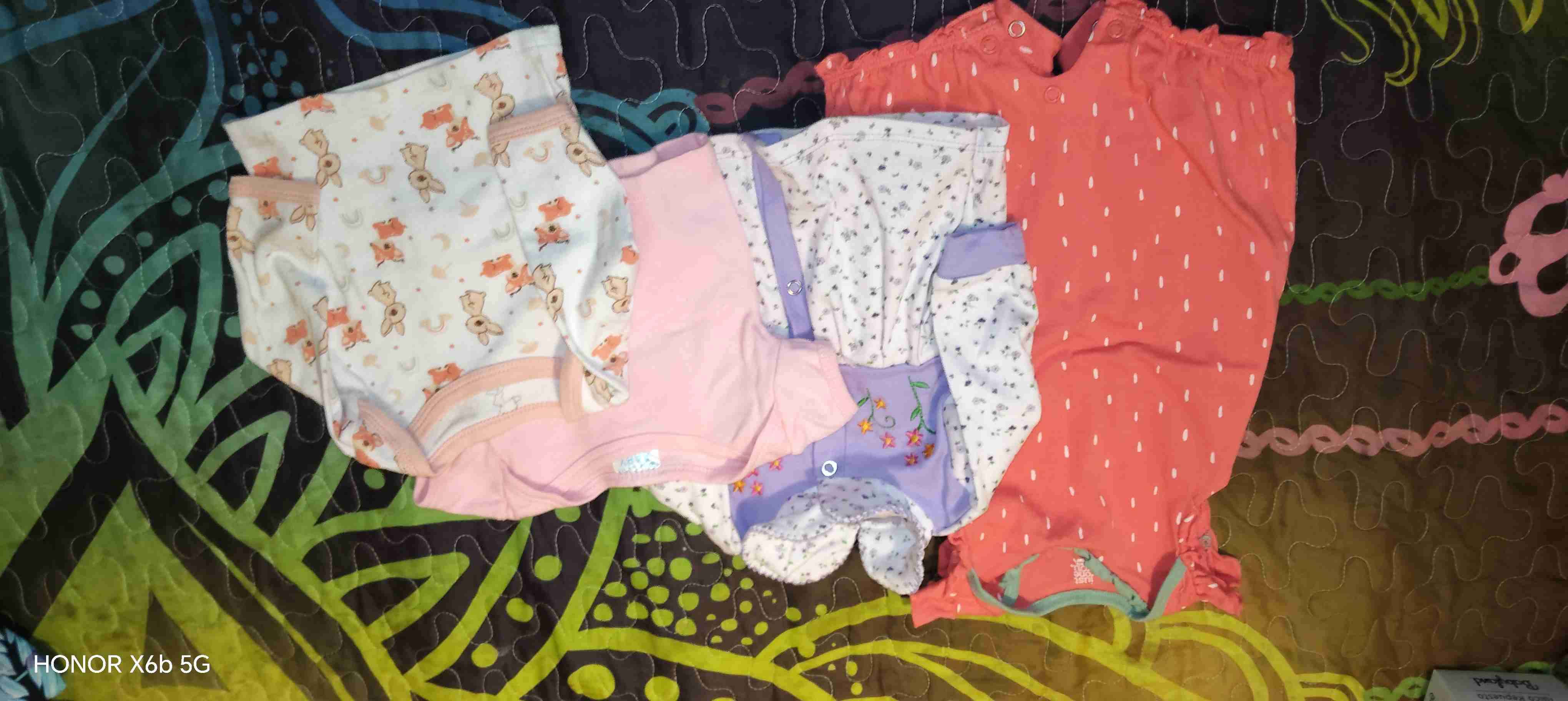 Lote de bodies de guagua