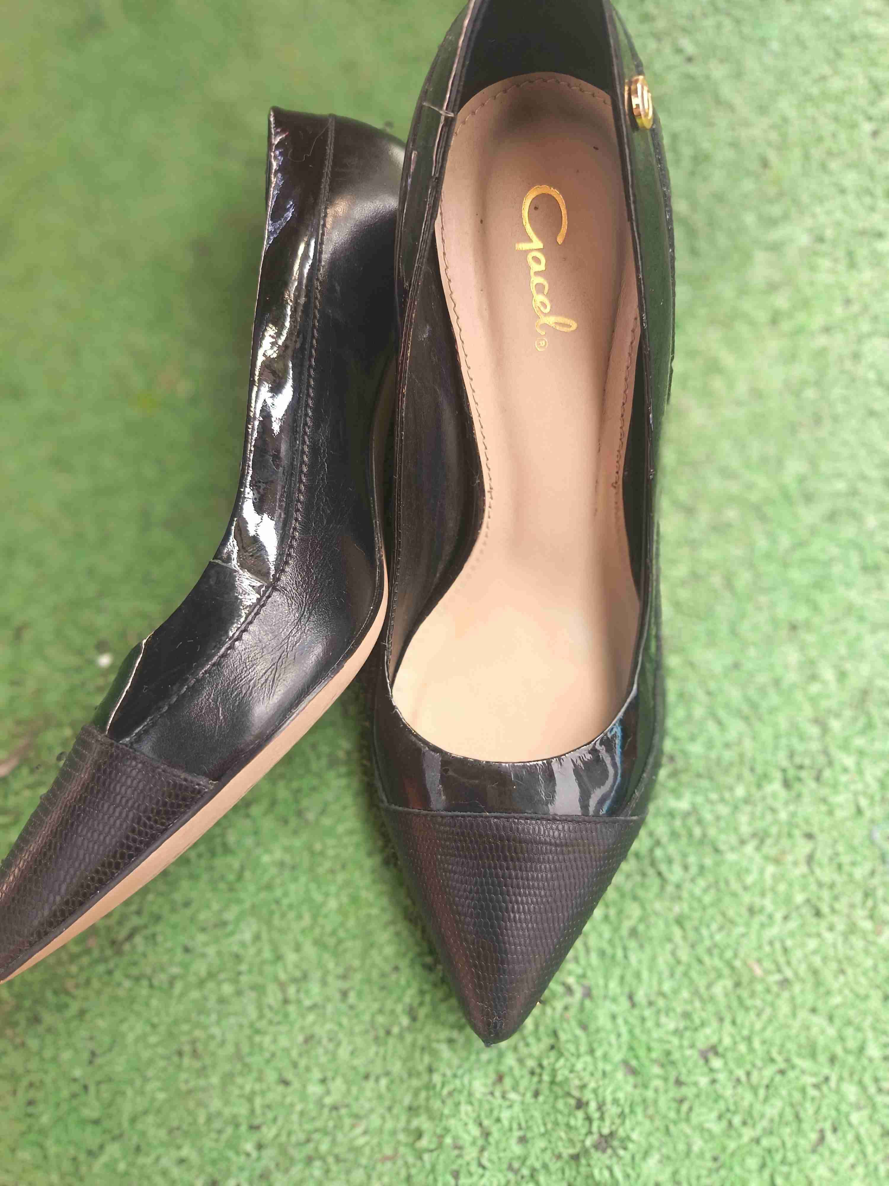 Tacones negros de charol Gacel - 3