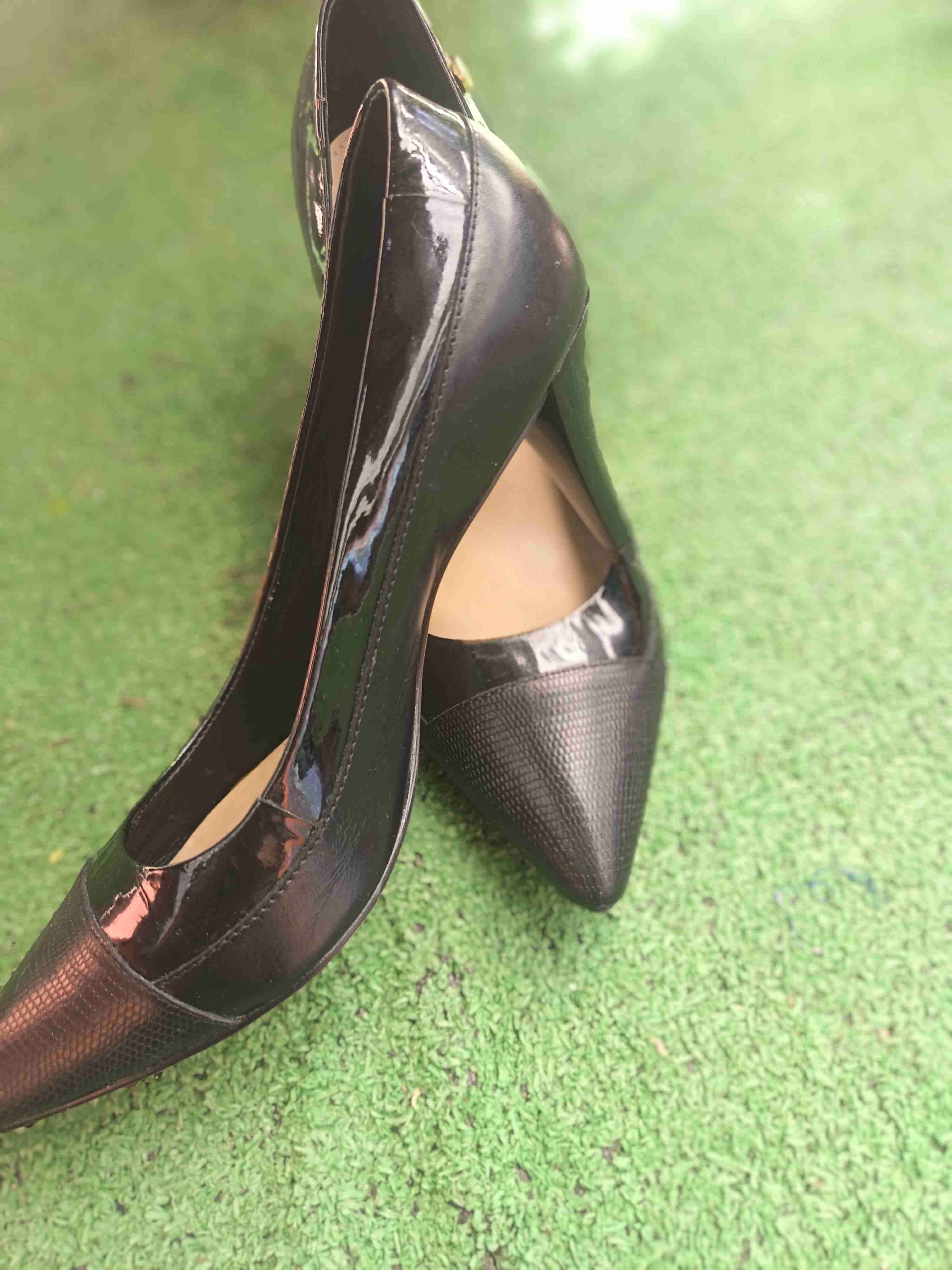 Tacones negros de charol Gacel - 5