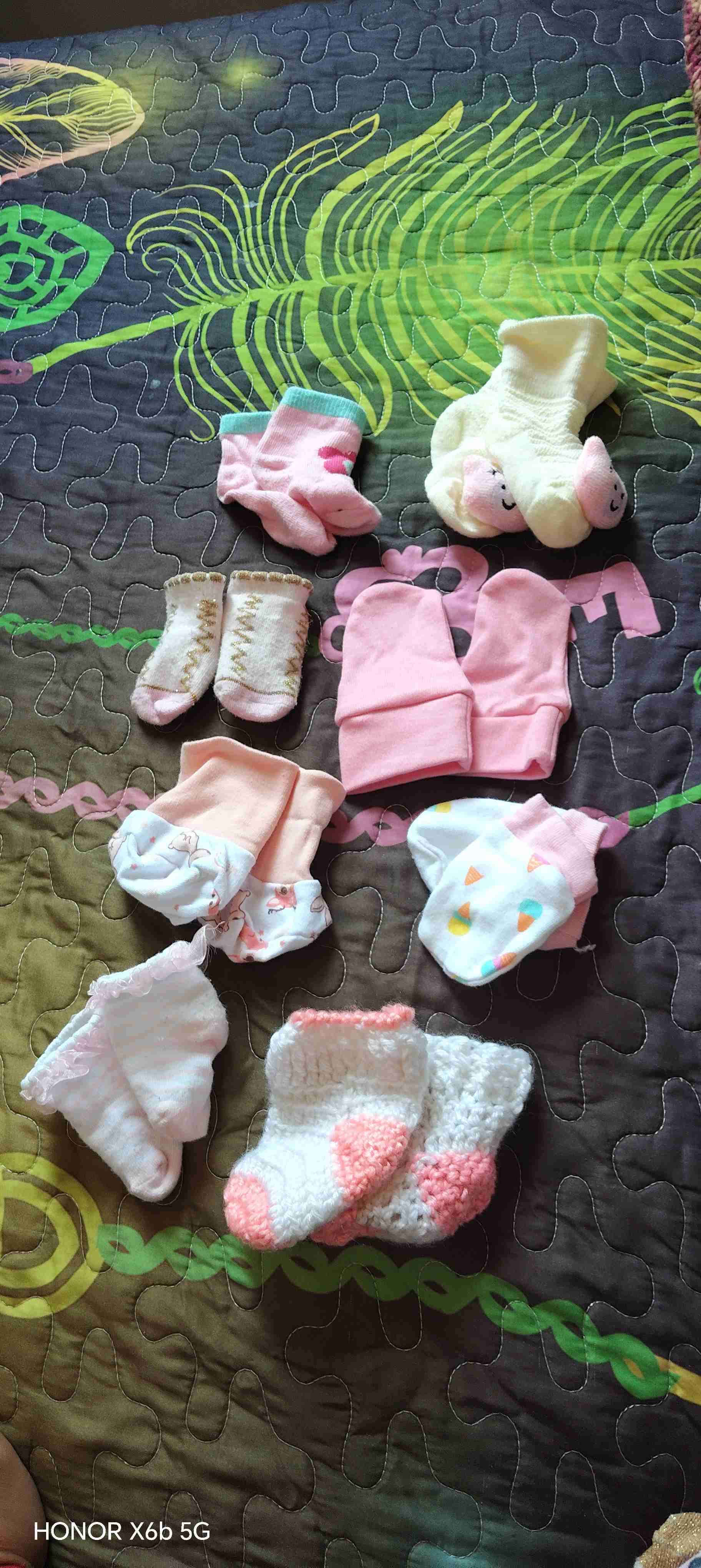 Pack de calcetines y mitones de bebé