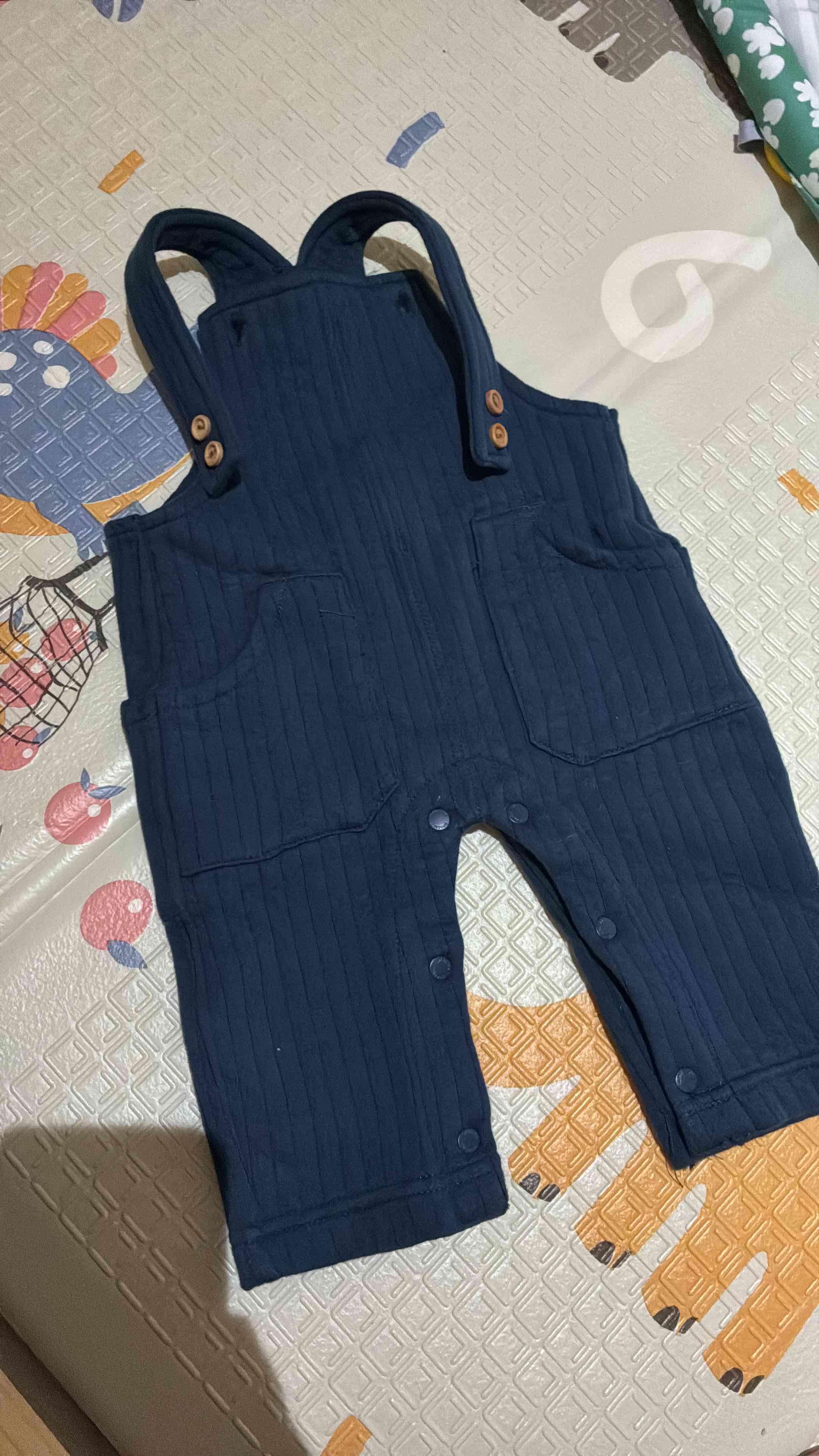 Enterito azul oscuro para bebé