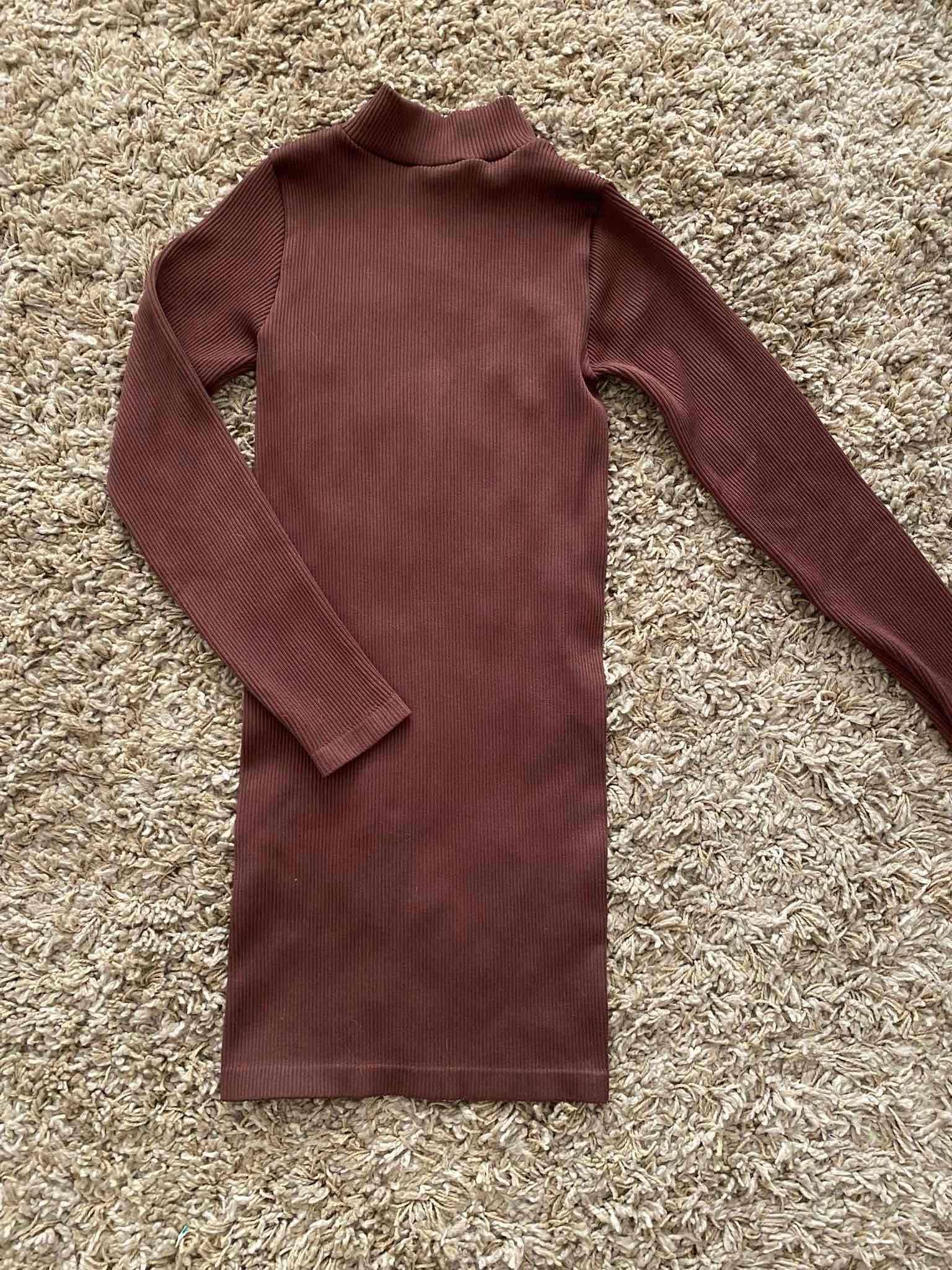 Vestido mini marrón de punto