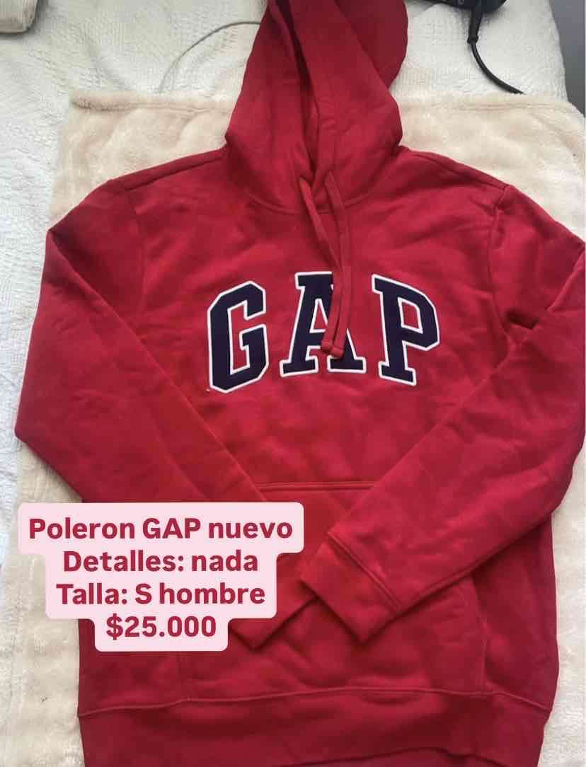 Polerón rojo GAP nuevo