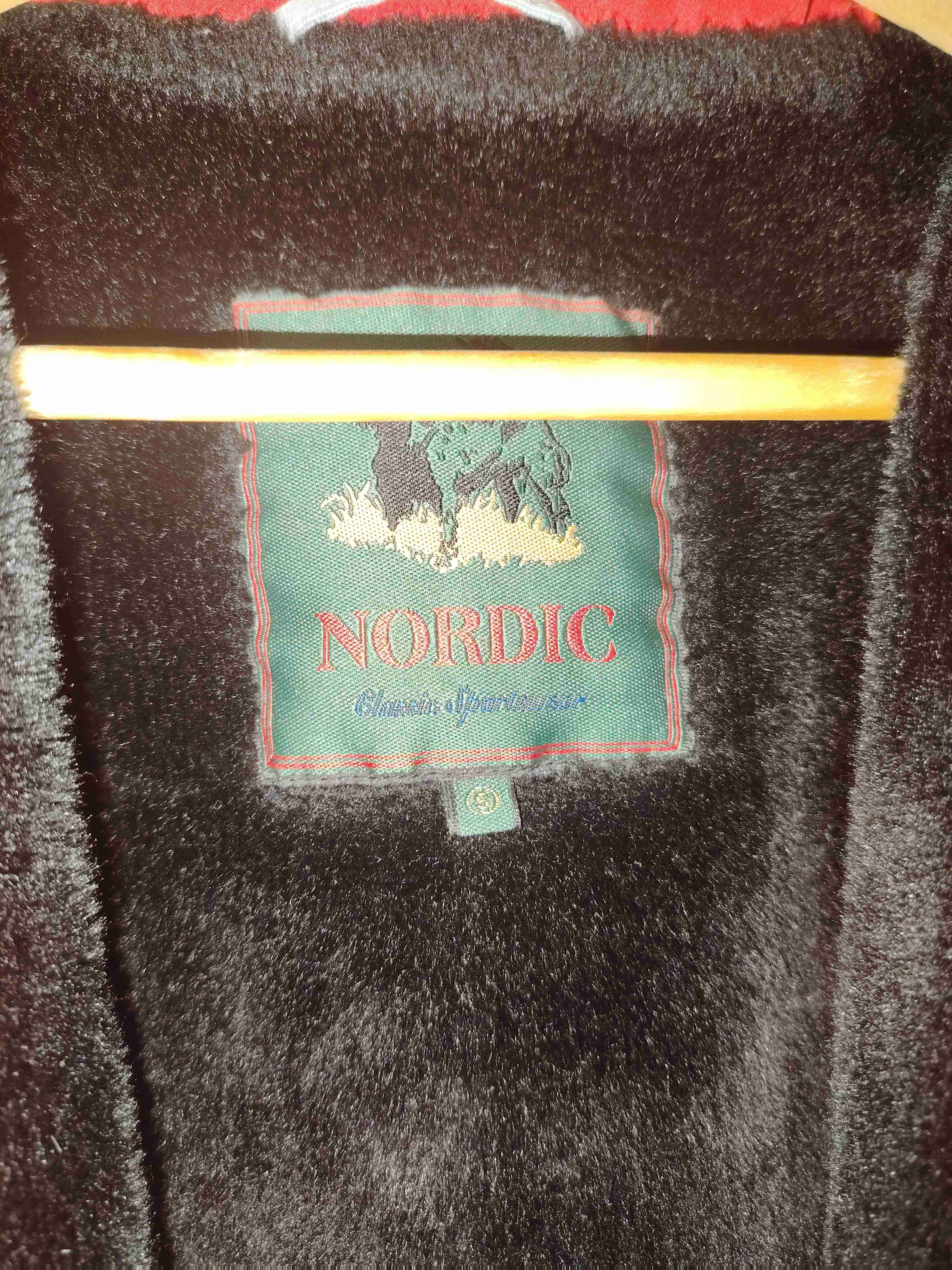 Chaqueta azul con forro rojo - miniatura 2