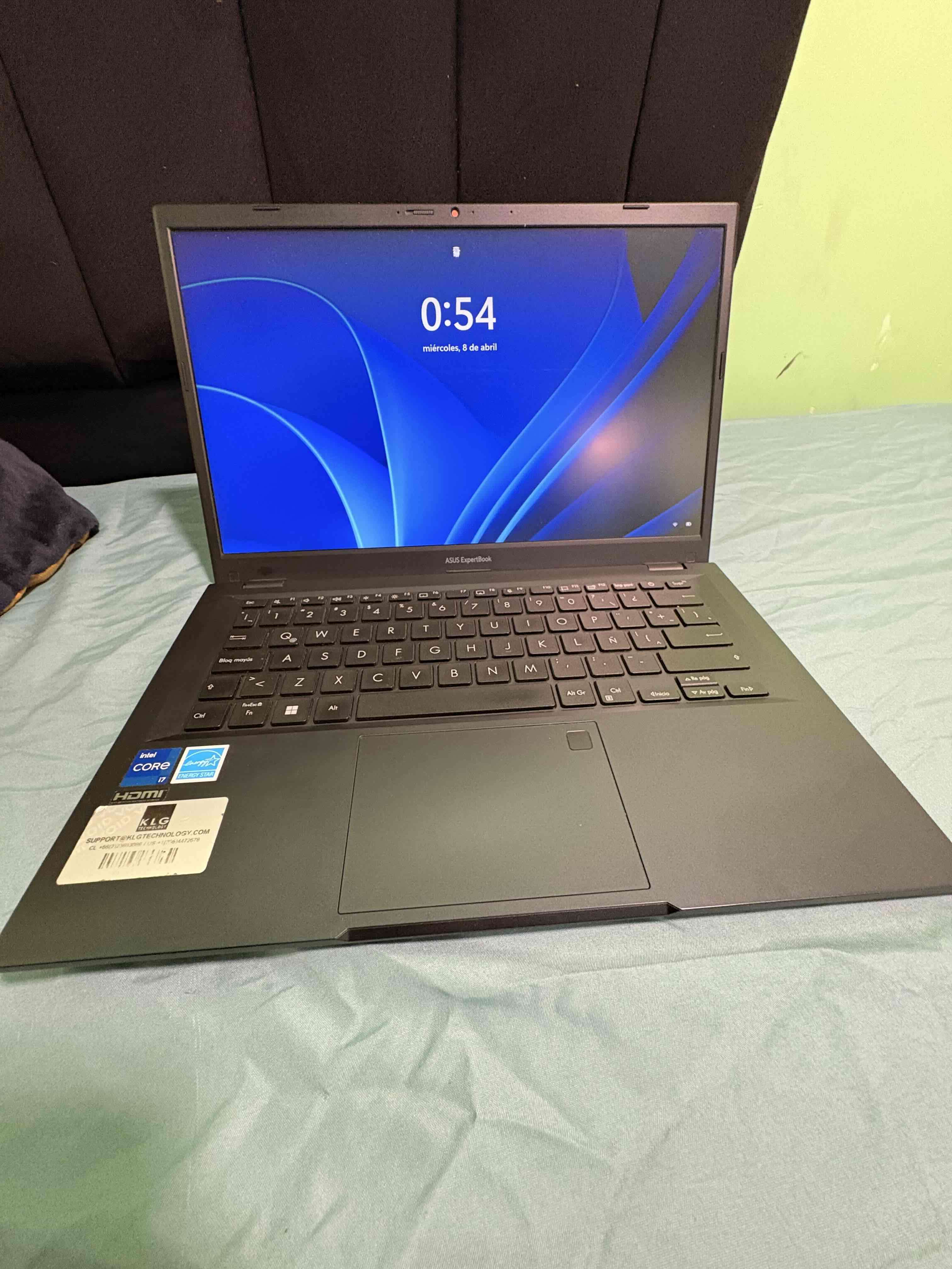 Laptop asus expertbook en buen estado - miniatura 2