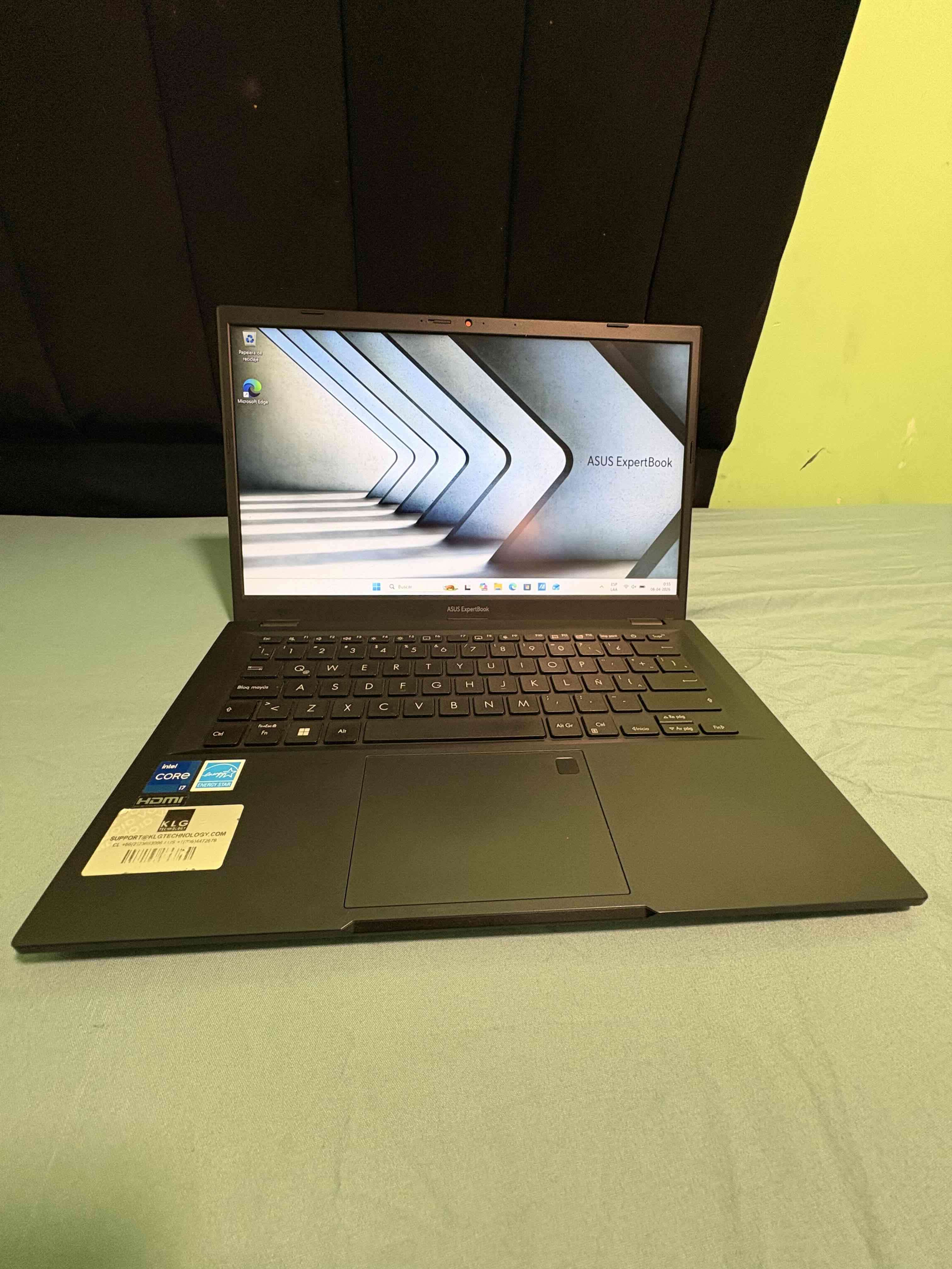 Laptop asus expertbook en buen estado - miniatura 3