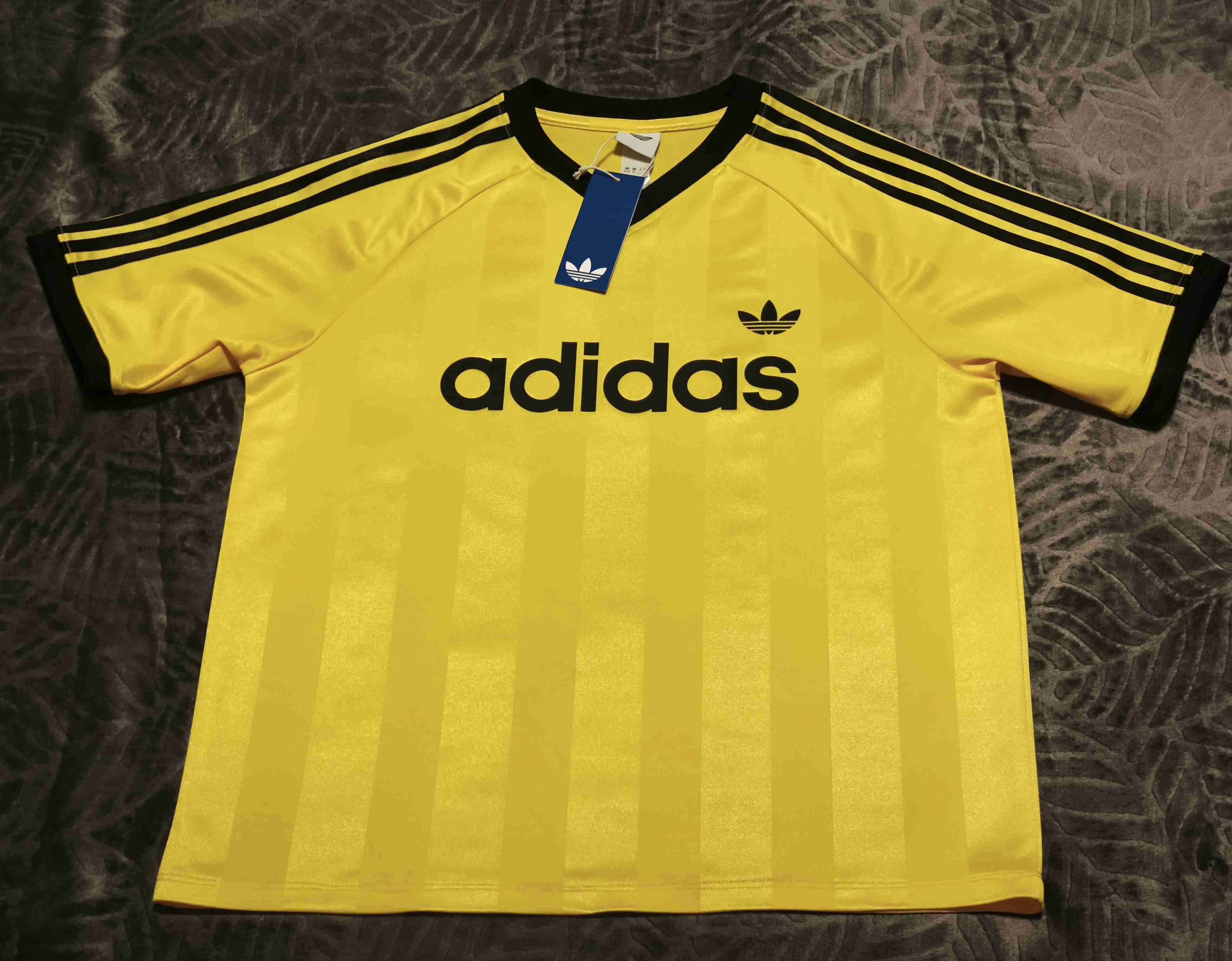 Camiseta amarilla Adidas nueva - 1
