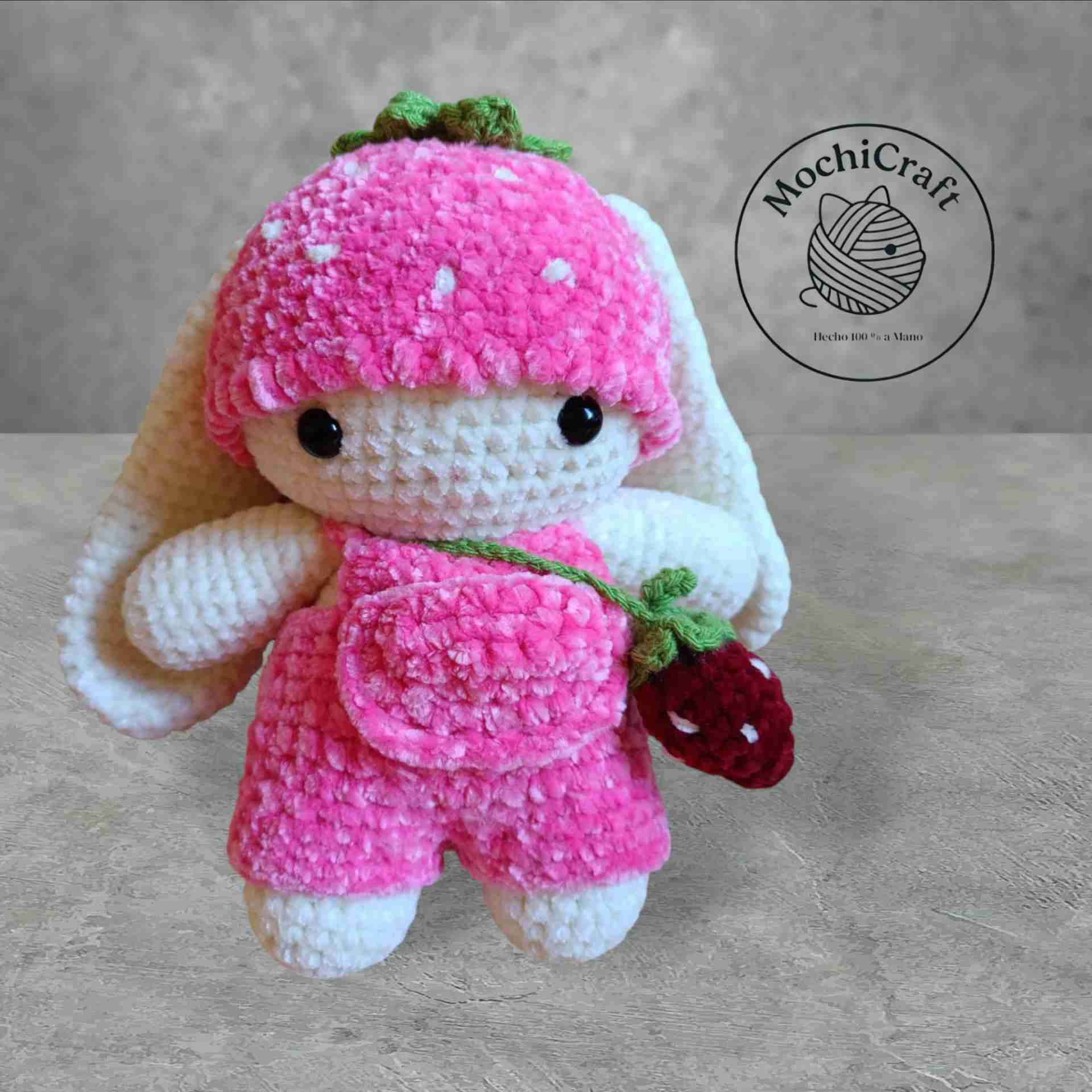 Conejita amigurumi de fresa - miniatura 4