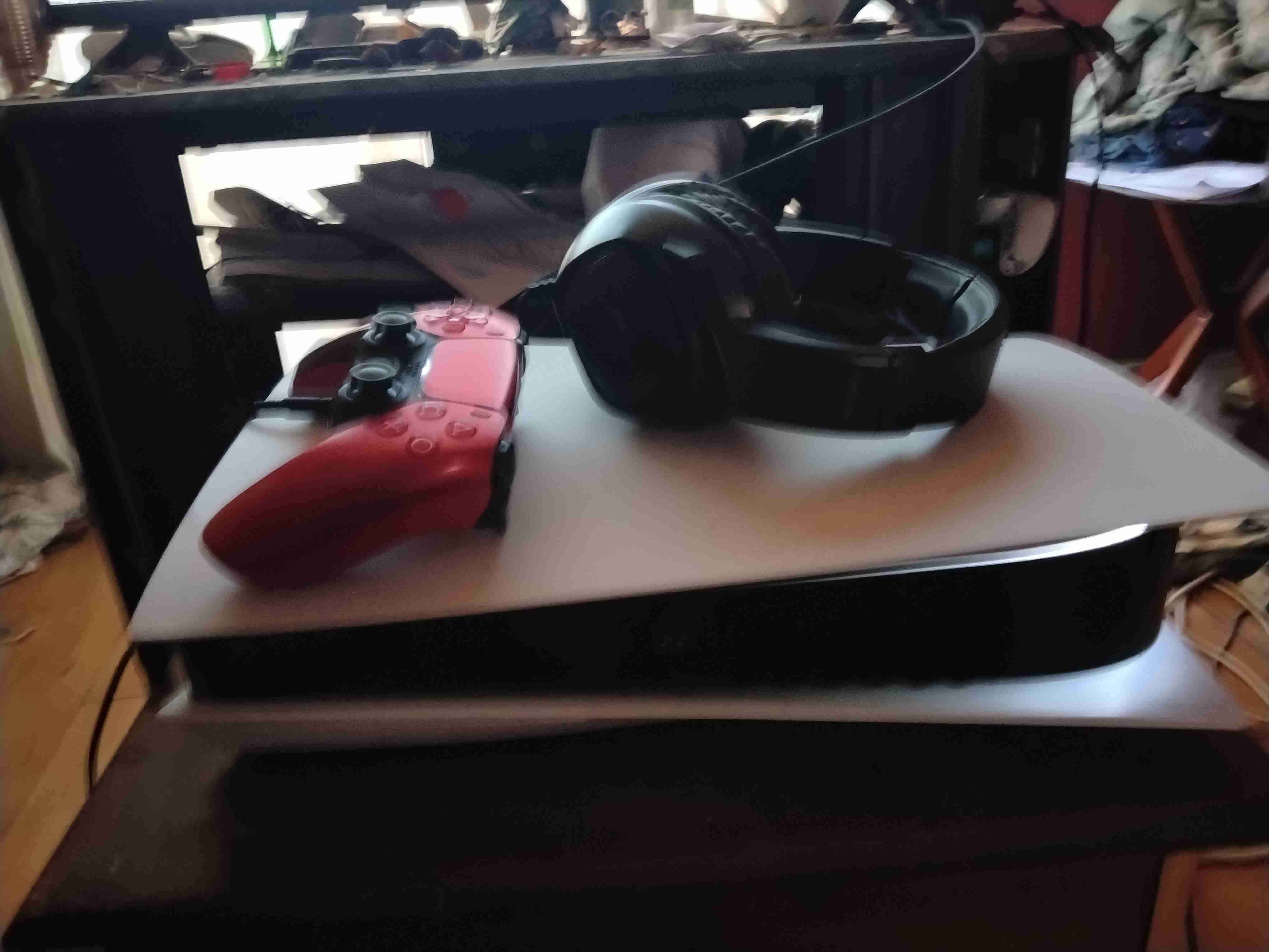 Consola de videojuegos con control - miniatura 1