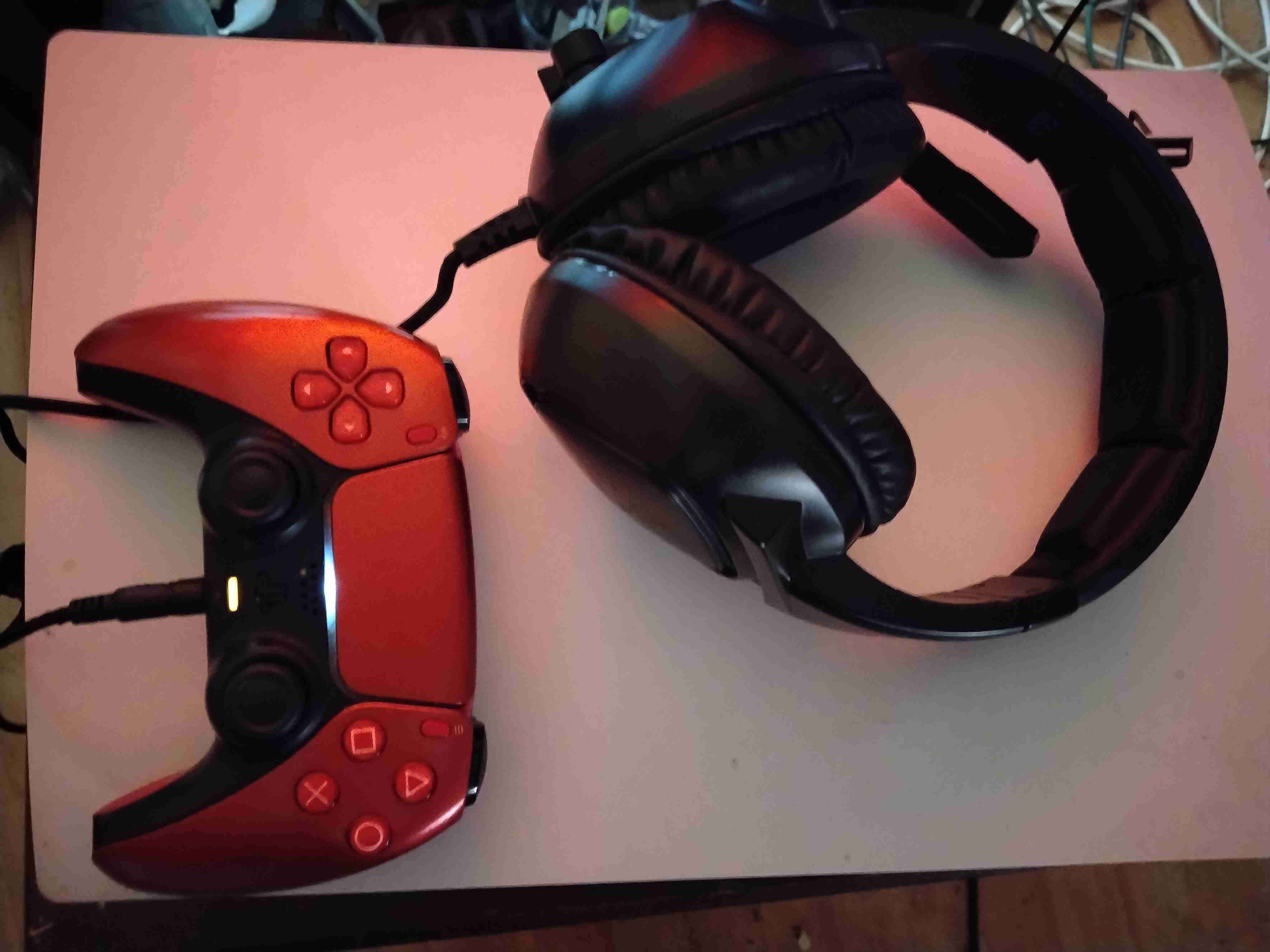 Consola de videojuegos con control - miniatura 2