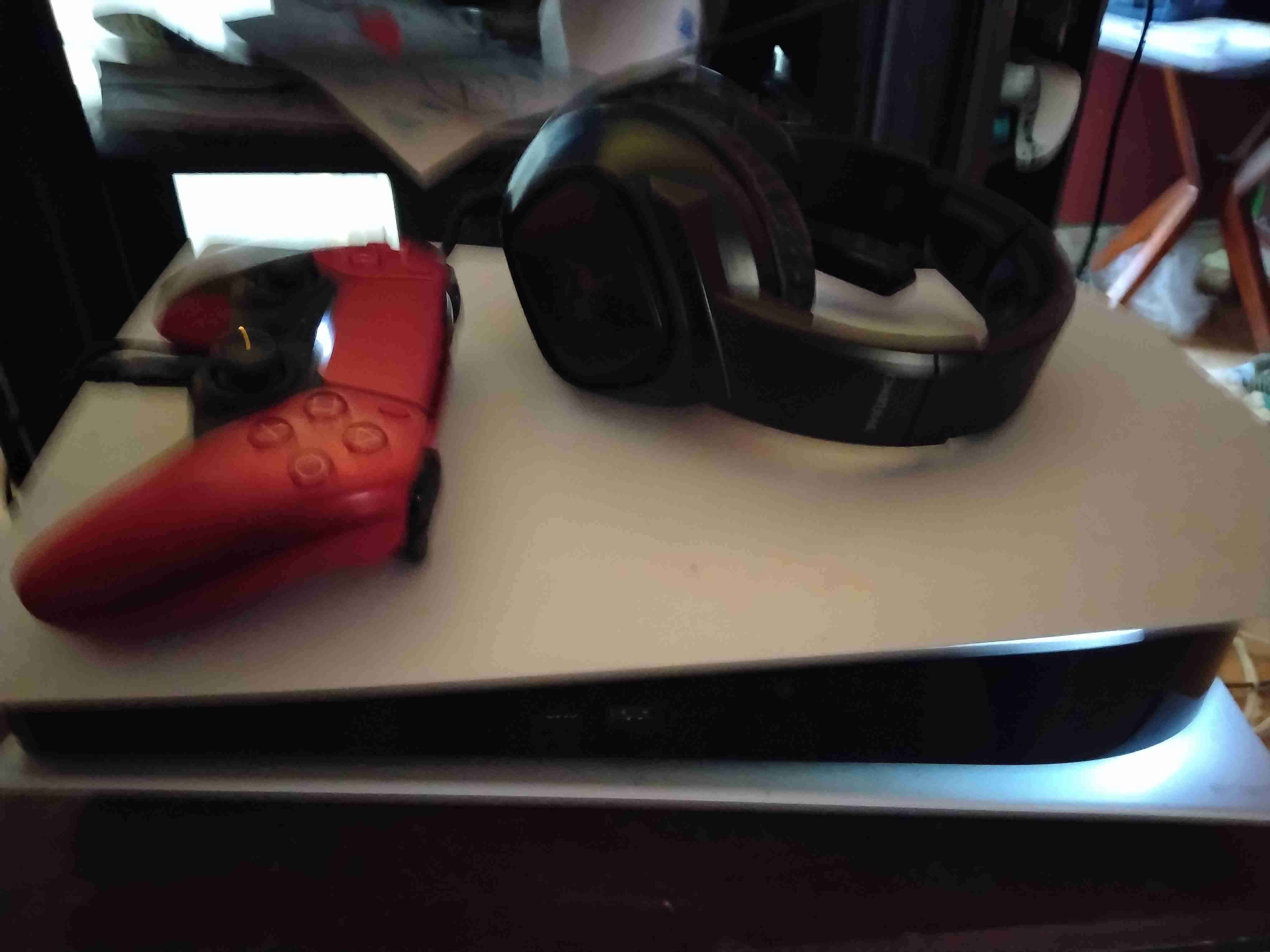 Consola de videojuegos con control - miniatura 3