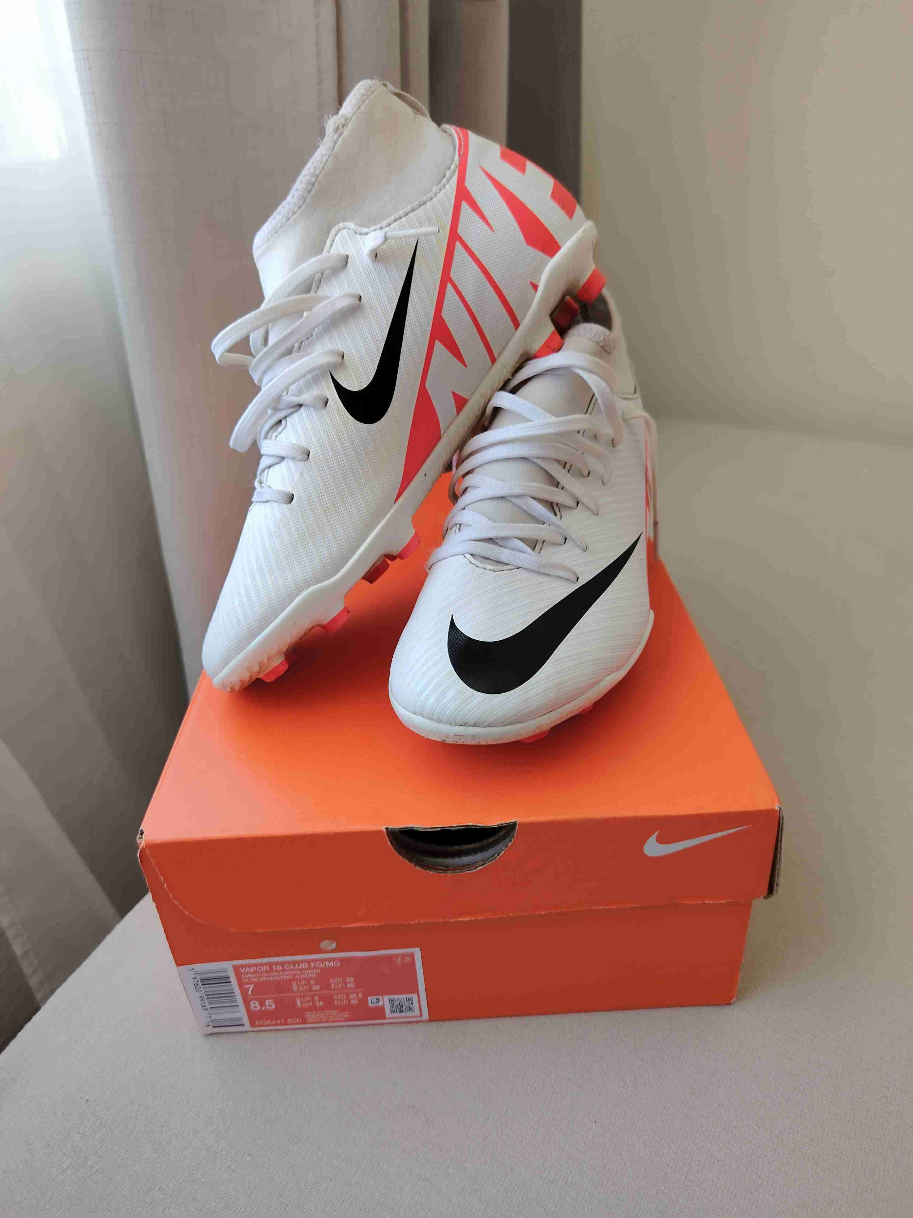 Zapatillas futbol blancas Nike