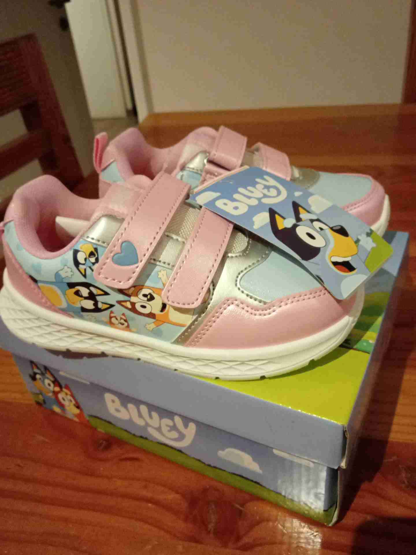 Zapatillas infantiles Bluey rosadas Moletto 28 - miniatura 1