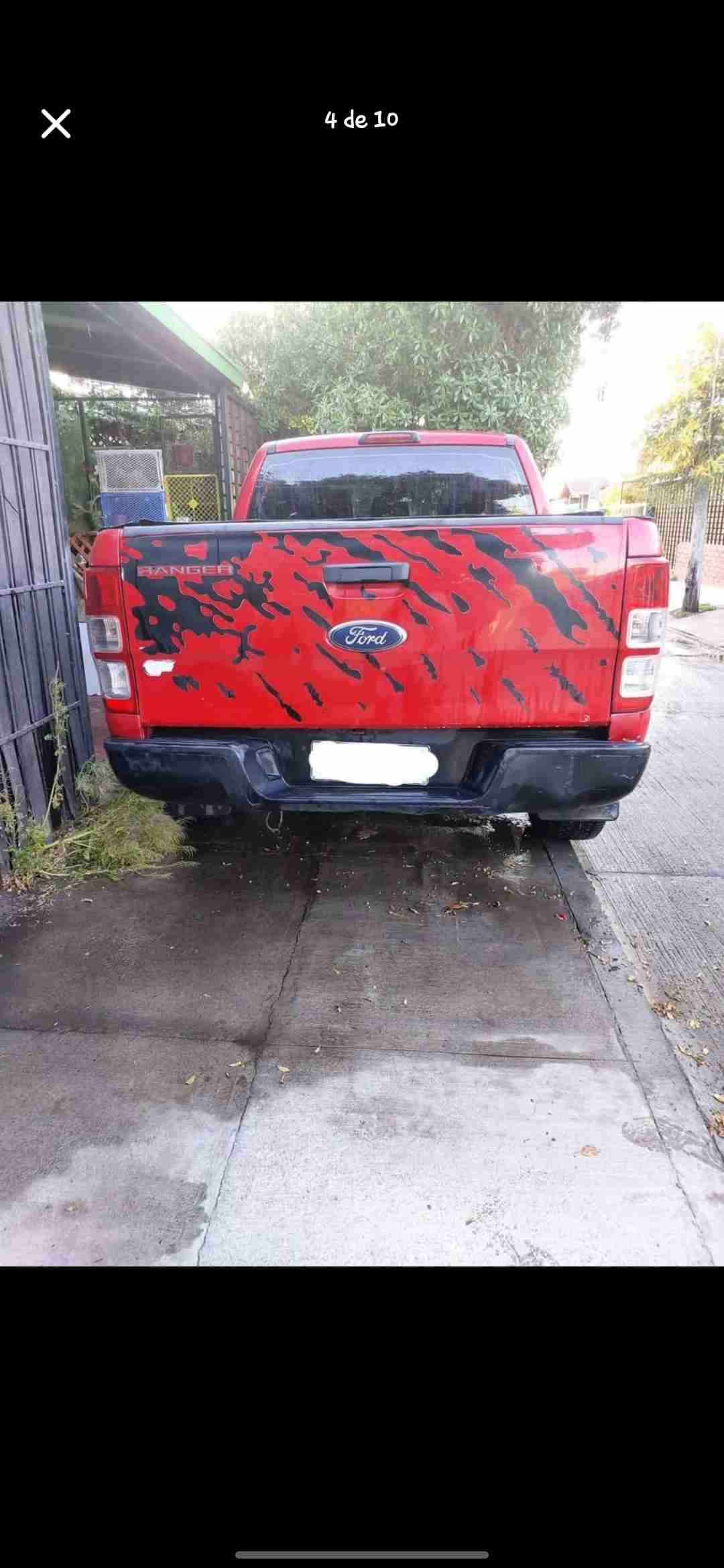 Camioneta roja 4x4 en buen estado - 3