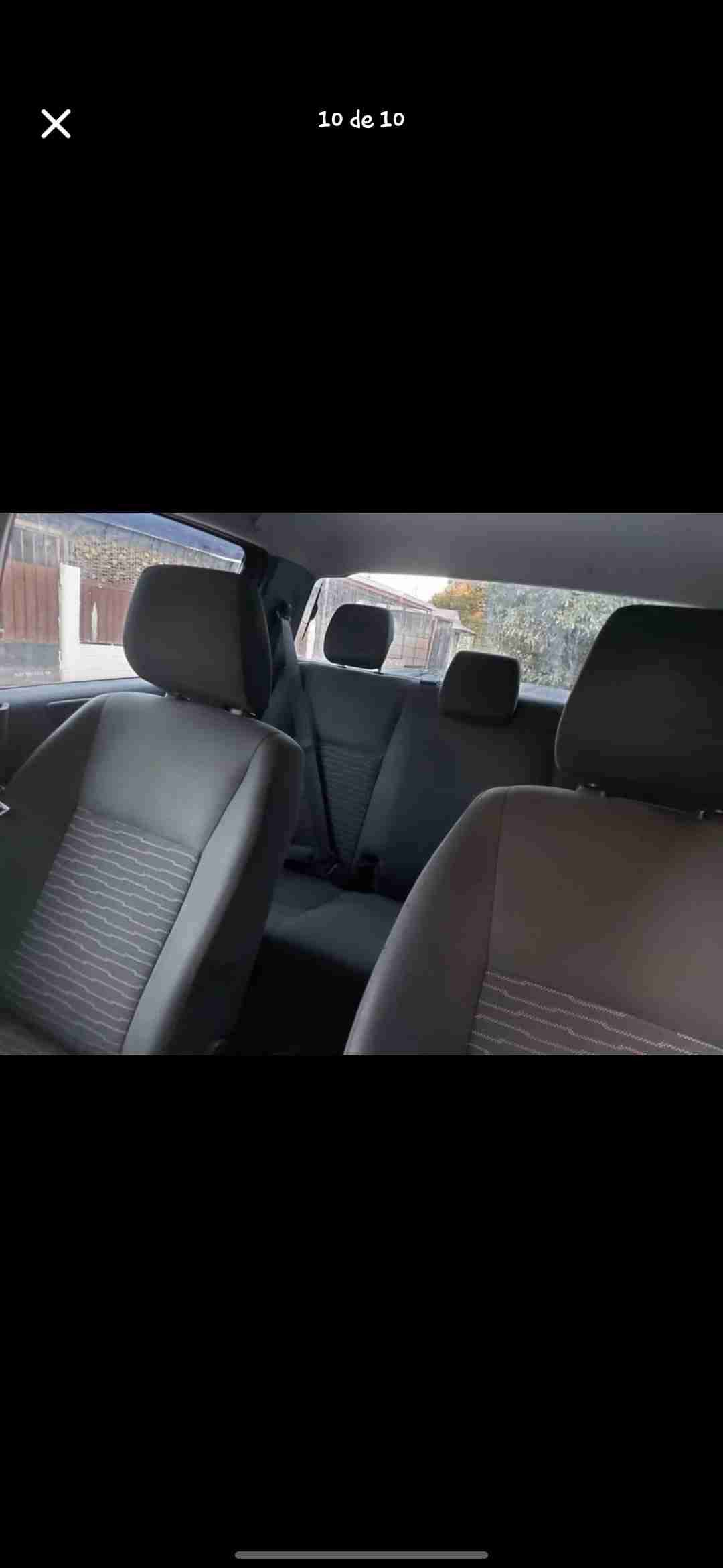 Camioneta roja 4x4 en buen estado - 5