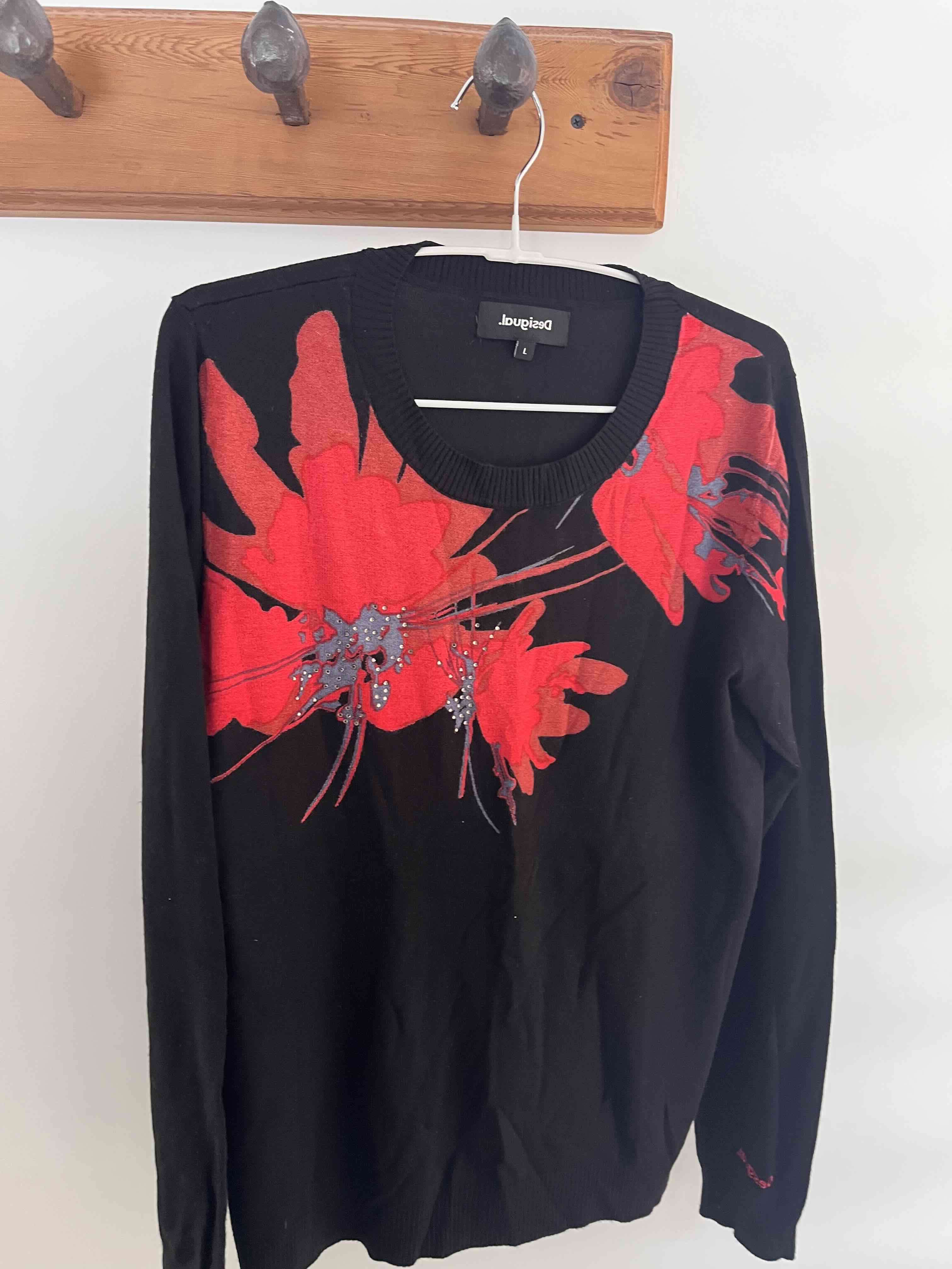 Suéter negro desigual - miniatura 1