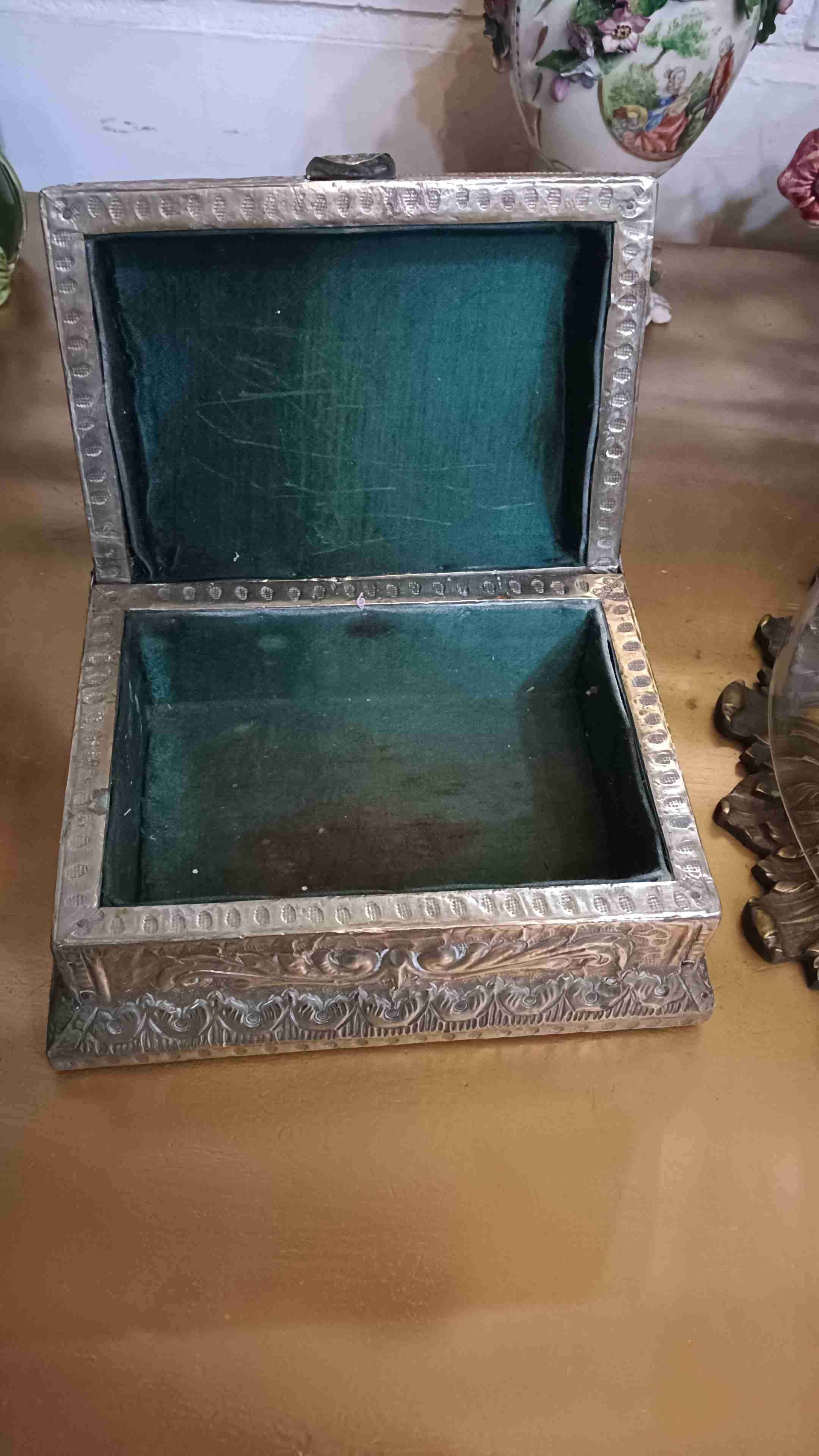 Caja de metal decorativa - miniatura 2