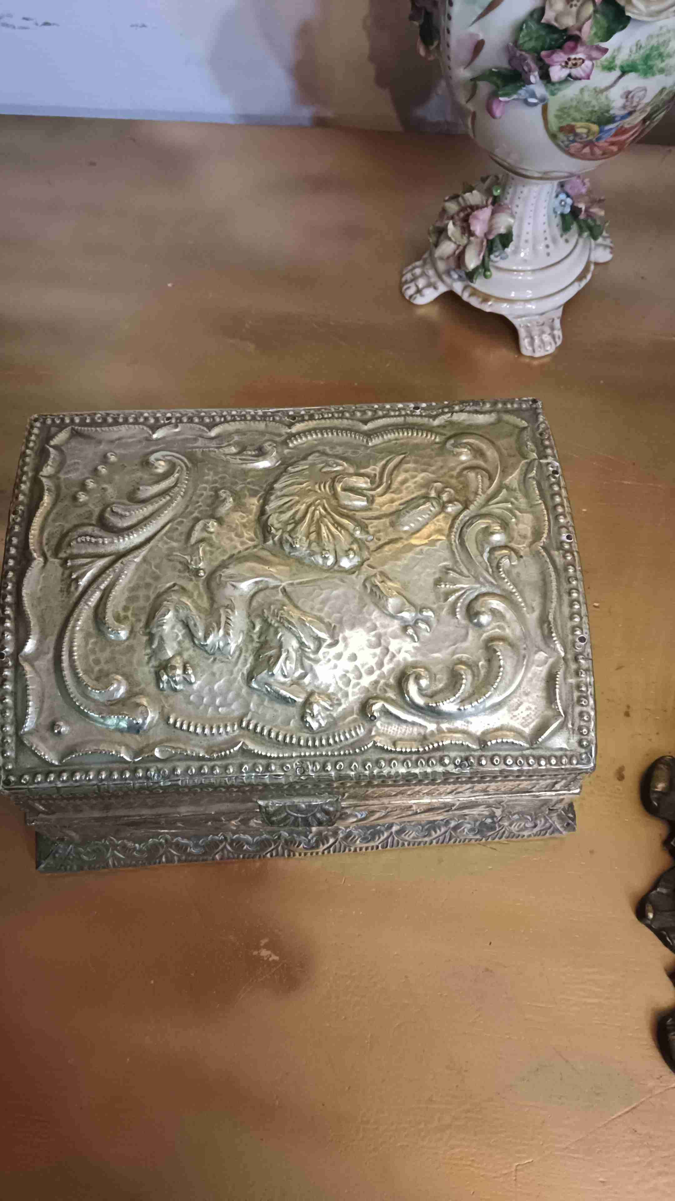 Caja de metal decorativa - miniatura 4