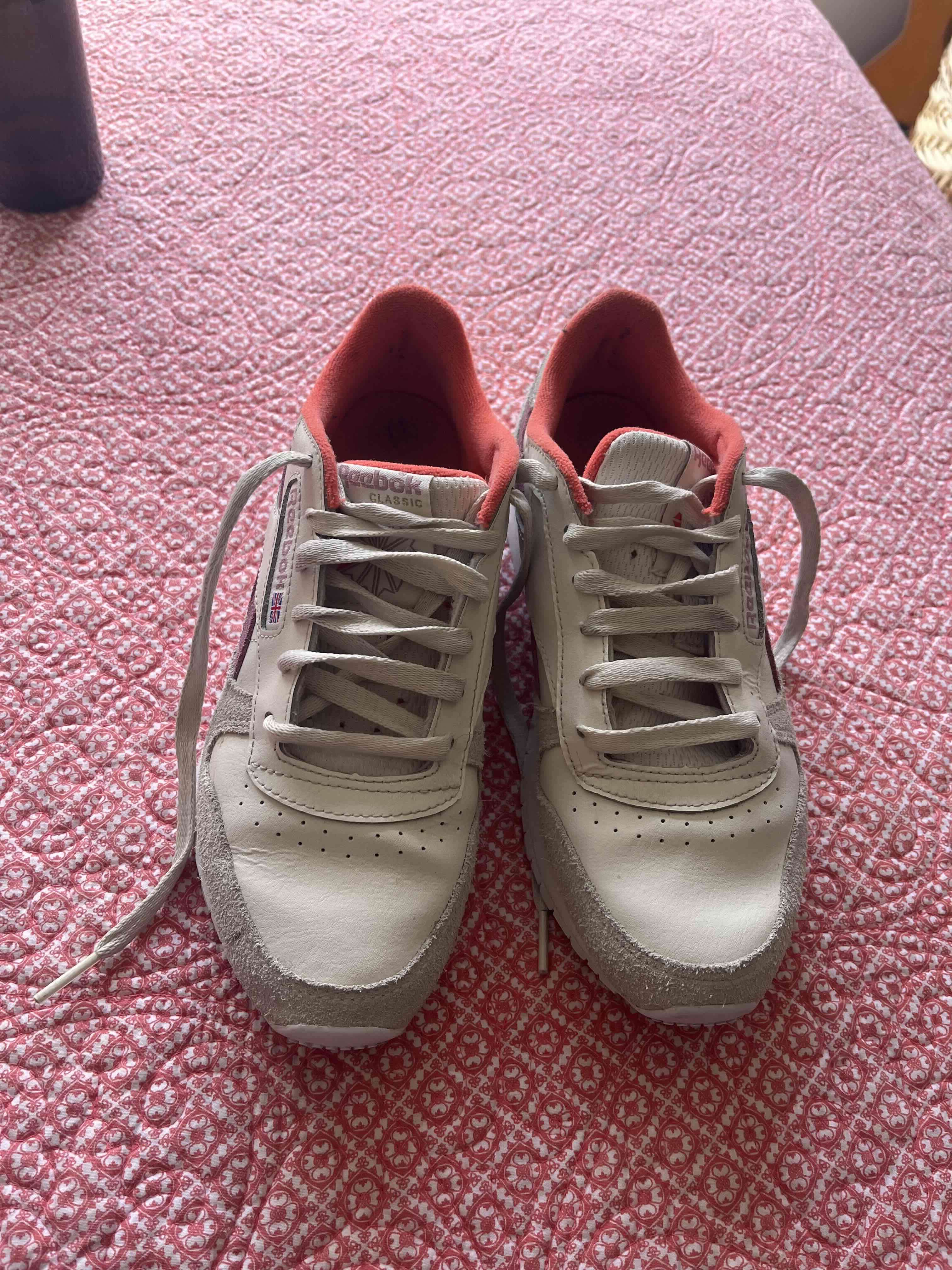 Zapatillas Reebok blancas y rosas - miniatura 3