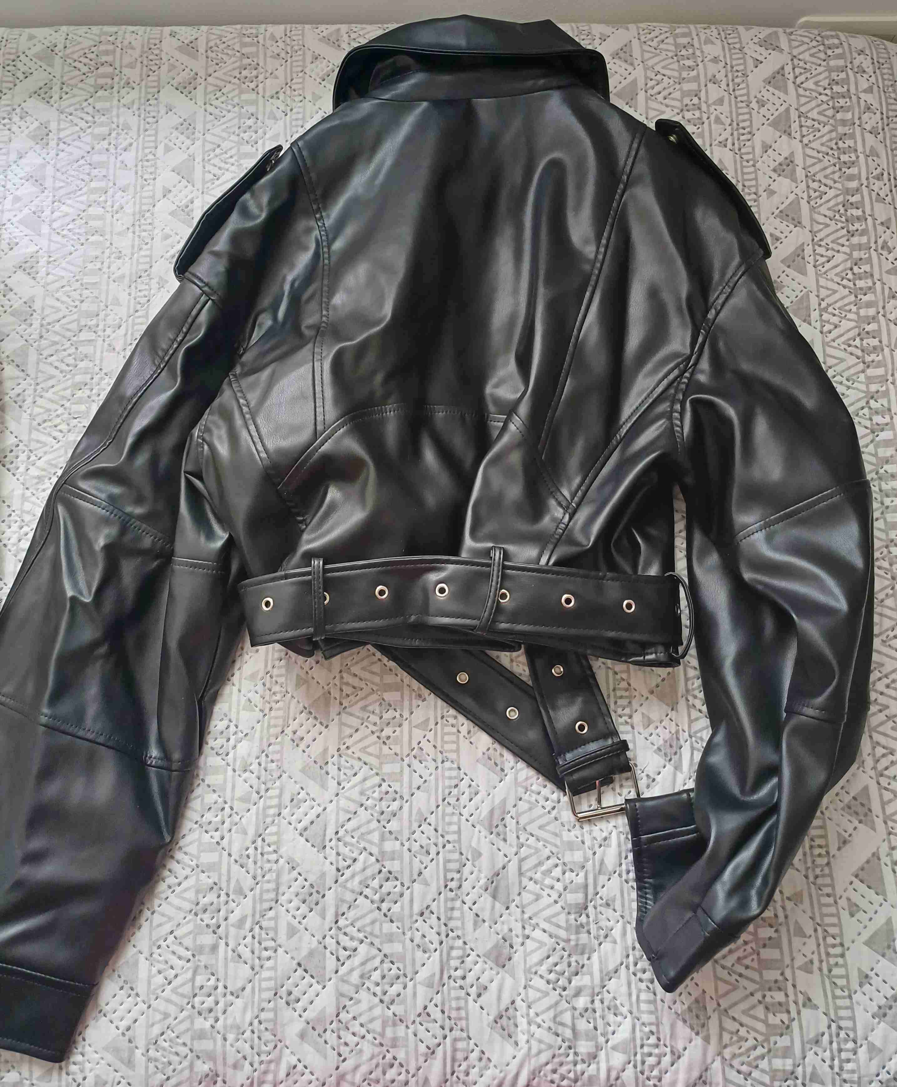 Chaqueta negra de cuero sintético - miniatura 5