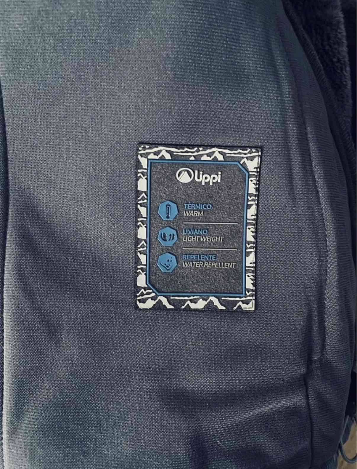 Chaqueta azul claro con capucha térmica. - miniatura 5