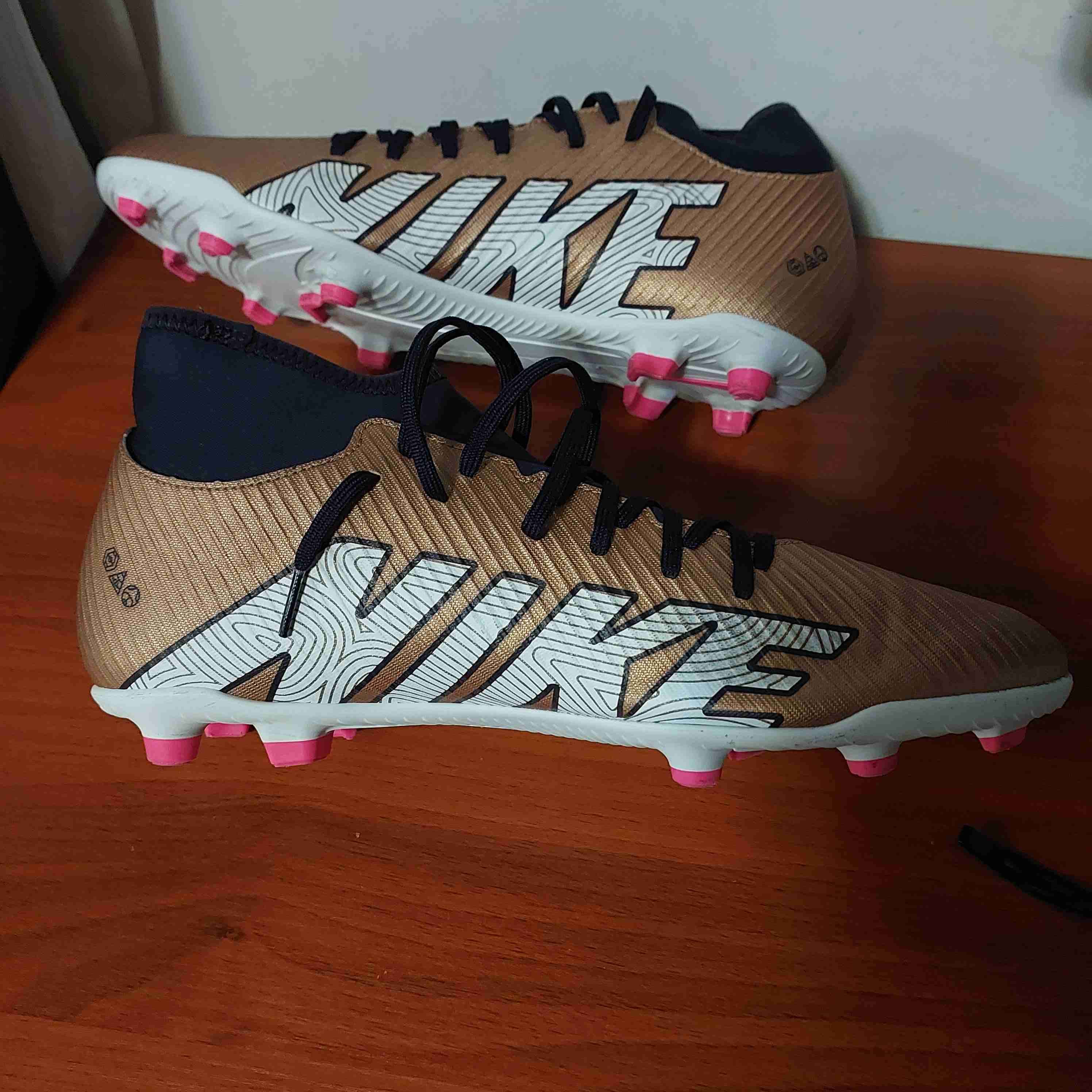 Botines de fútbol dorados - 2