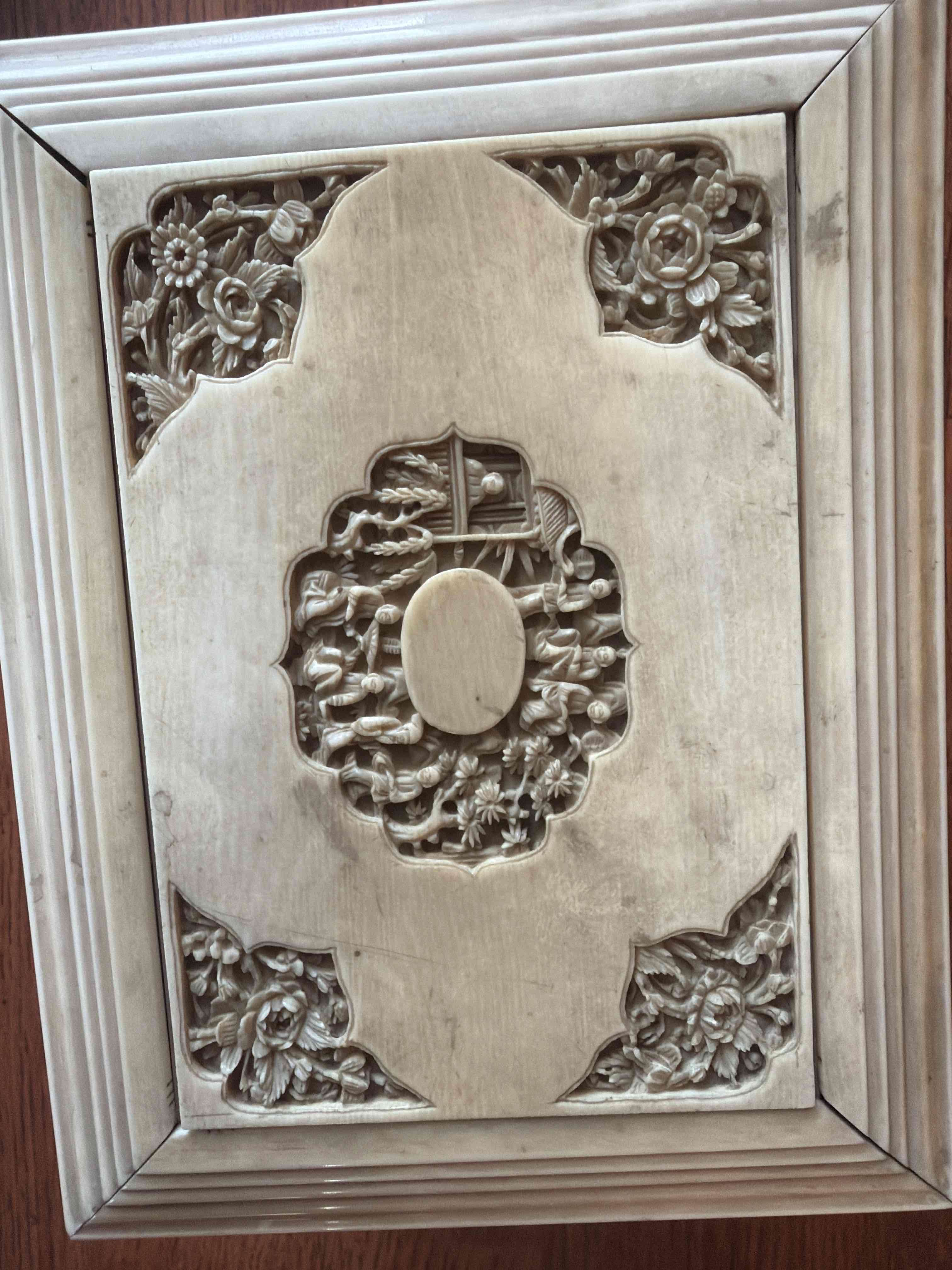 Caja decorativa tallada en marfil - miniatura 6