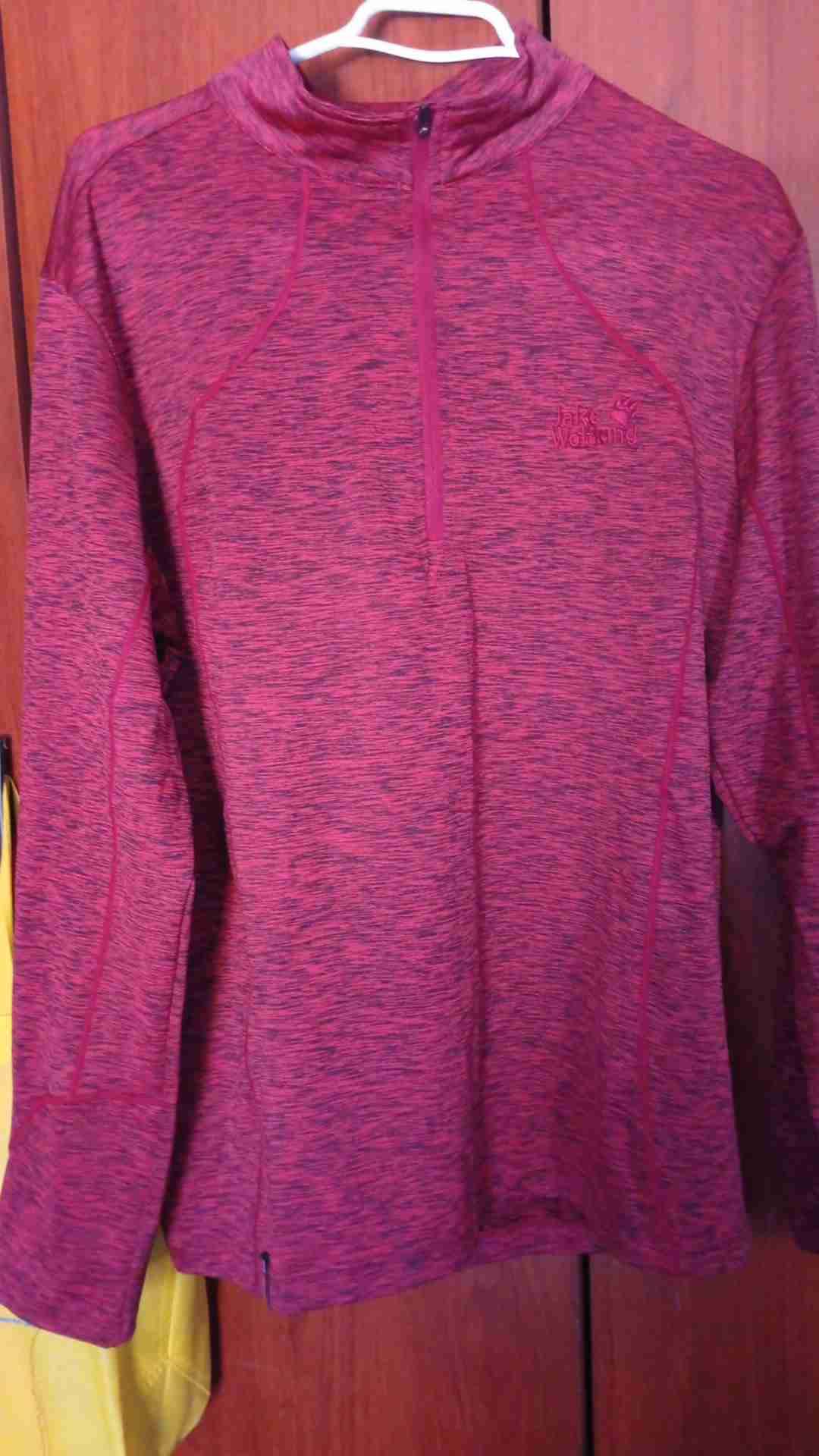 Polerón deportivo fucsia