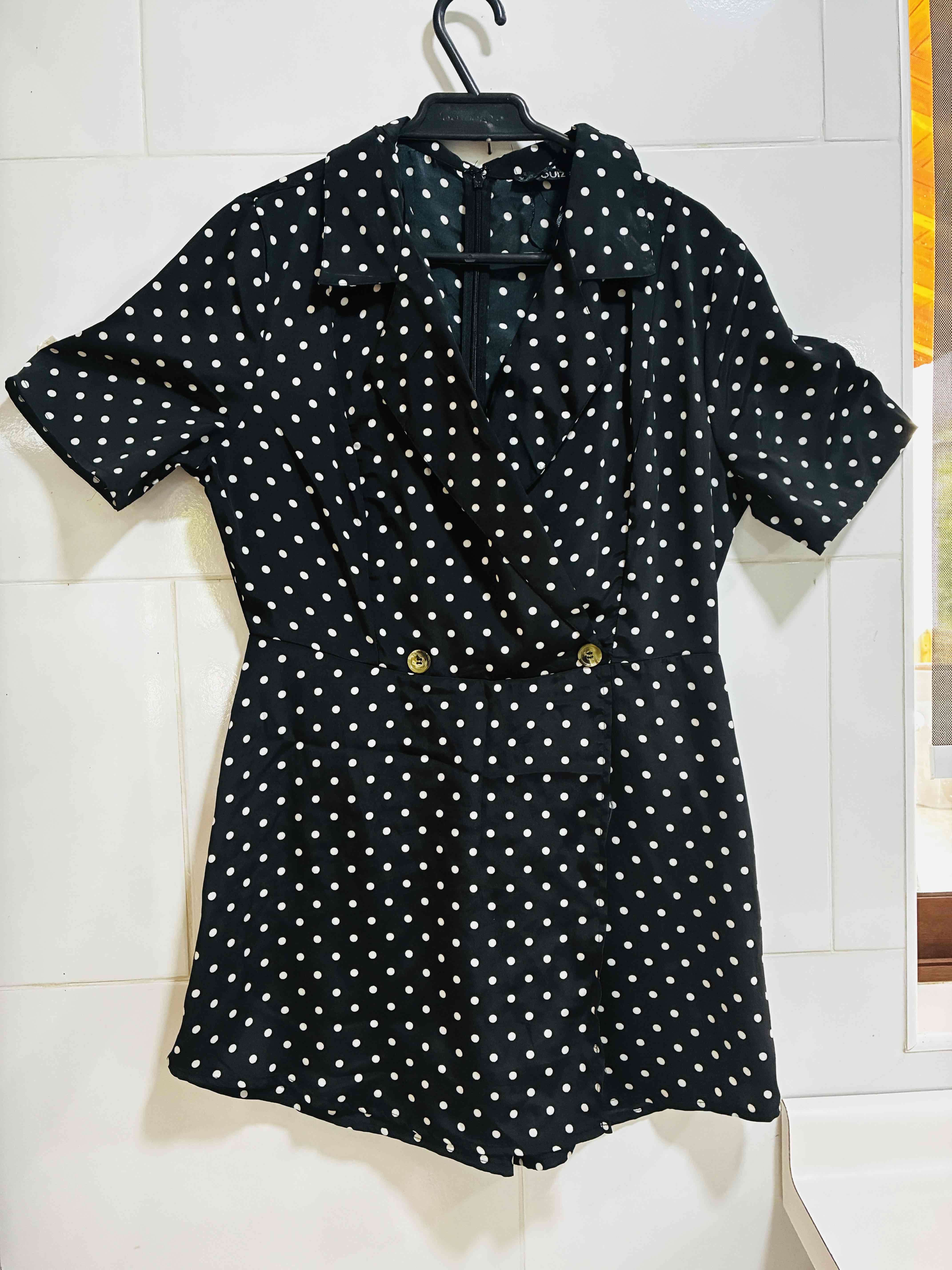 Enterito floral colorido y enterito negro con punt - miniatura 2