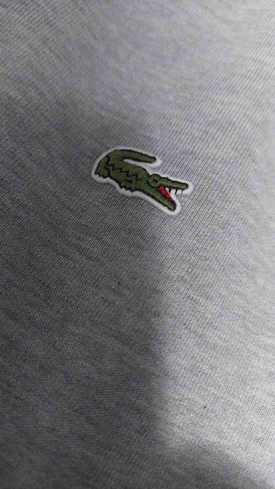 Polerón gris marca Lacoste - miniatura 3