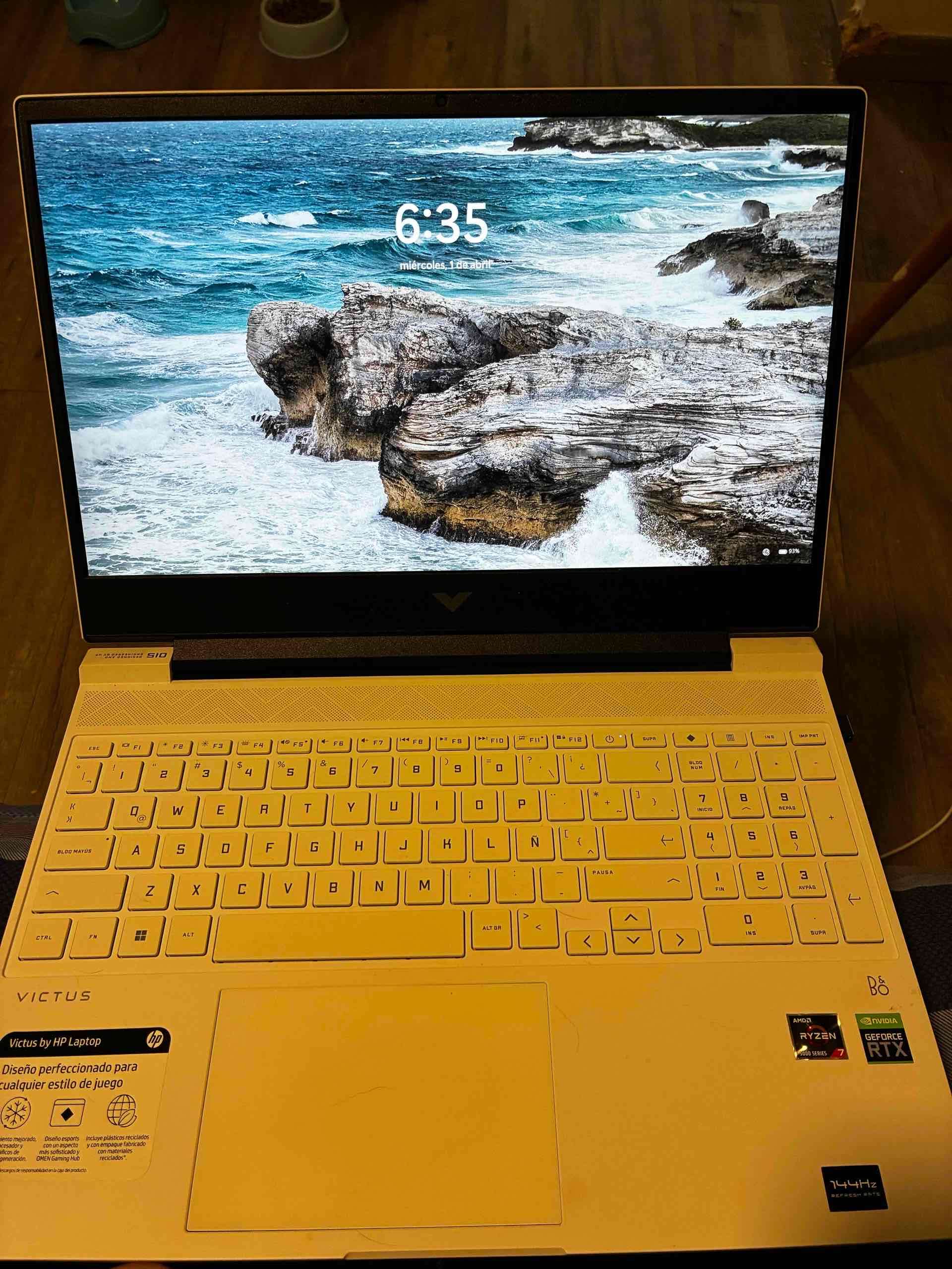 Laptop HP Victus 16 pulgadas - miniatura 1