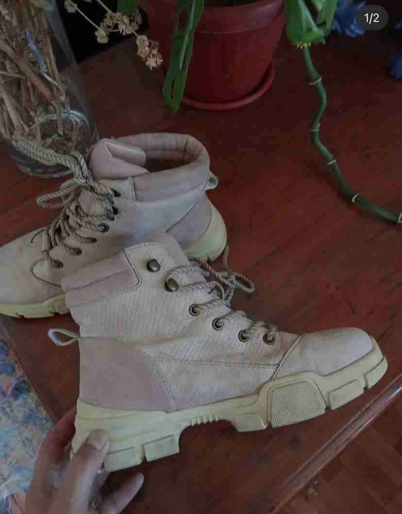 Botas beige de media caña