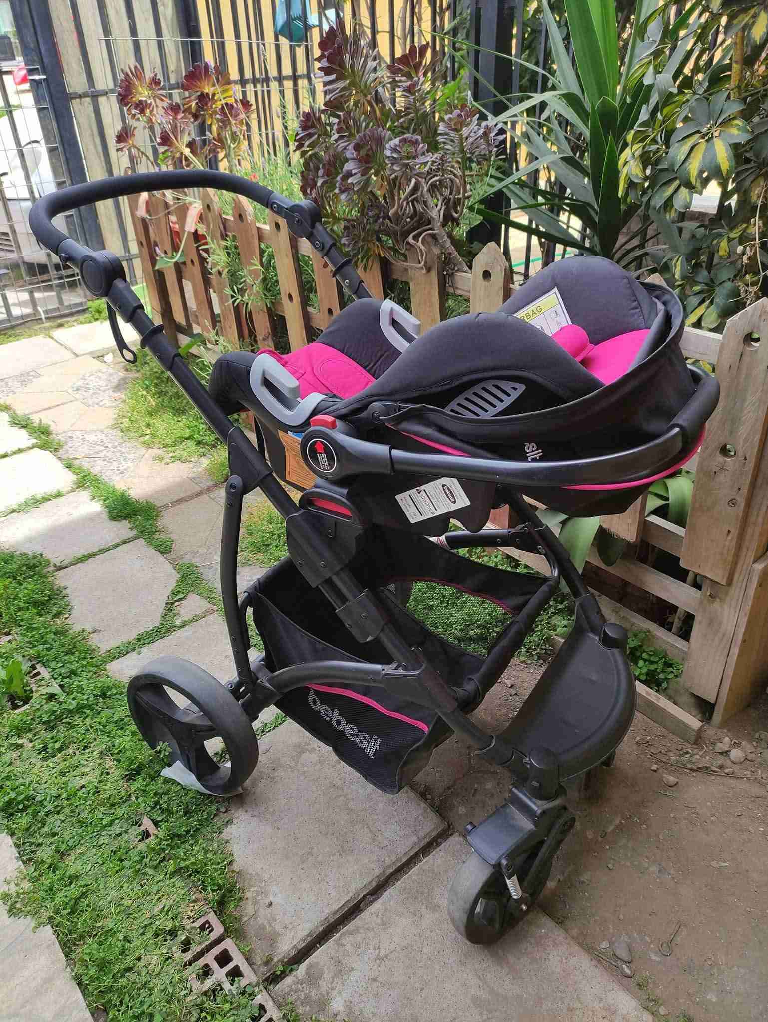 Coche de bebé Bebesit negro y rosado - 1