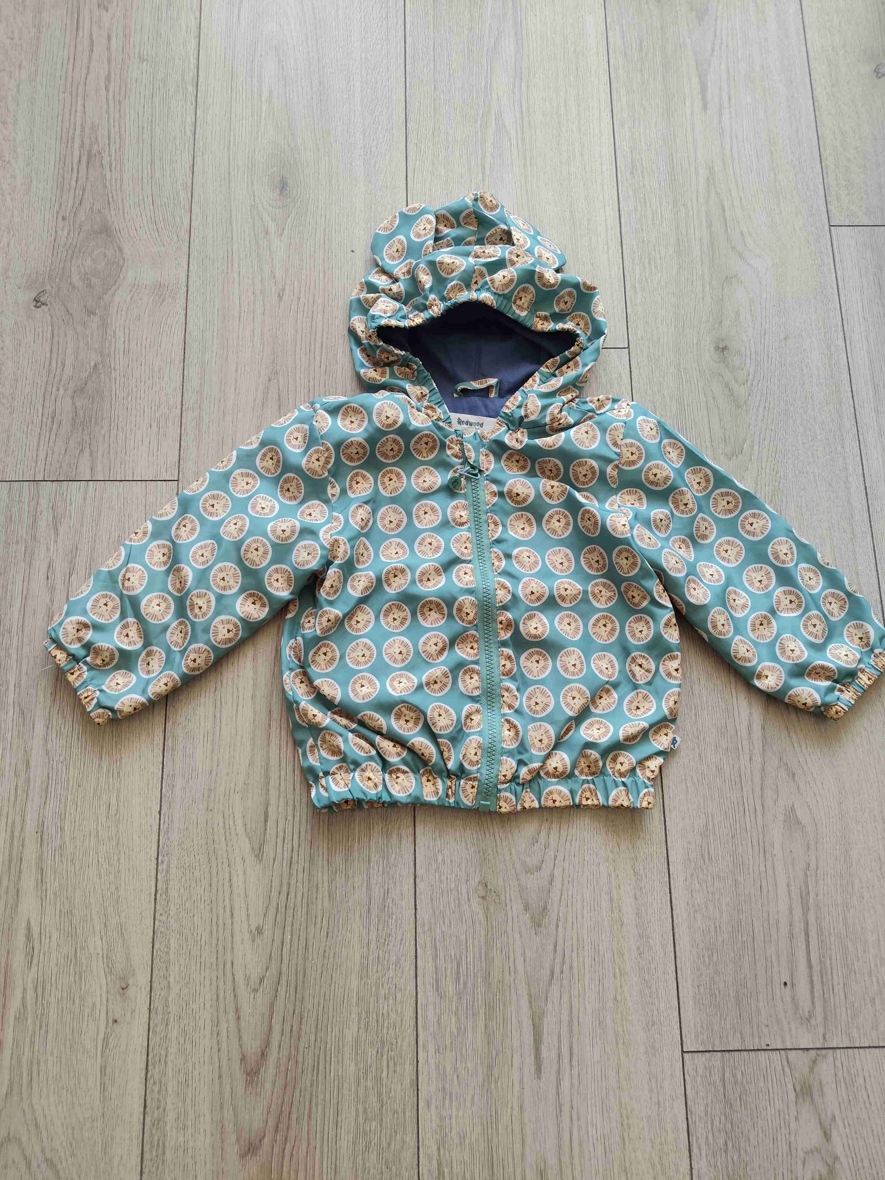 Chaqueta infantil estampada con capucha - miniatura 1
