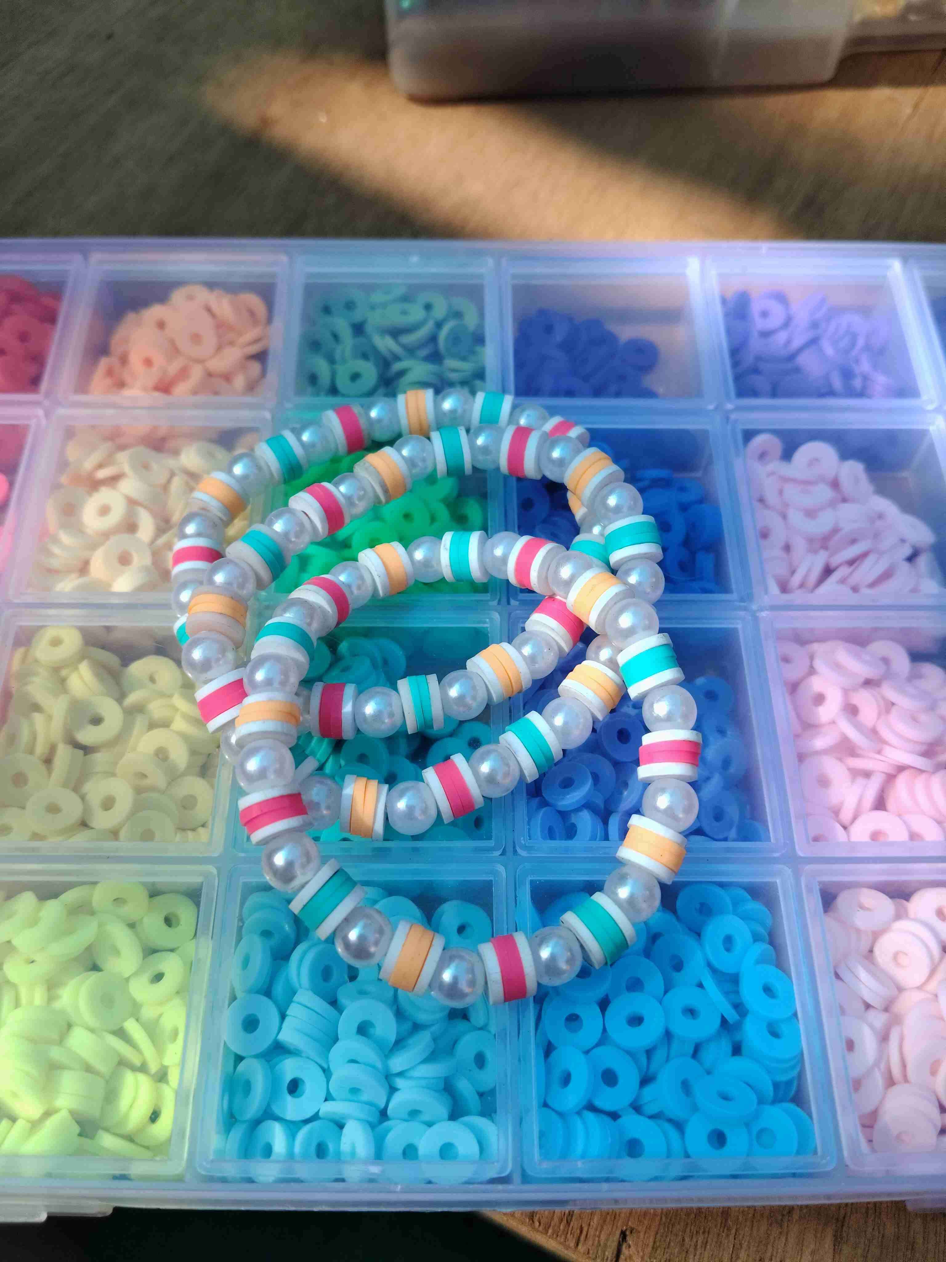 Pulseras y llaveros de cuentas multicolor - 5