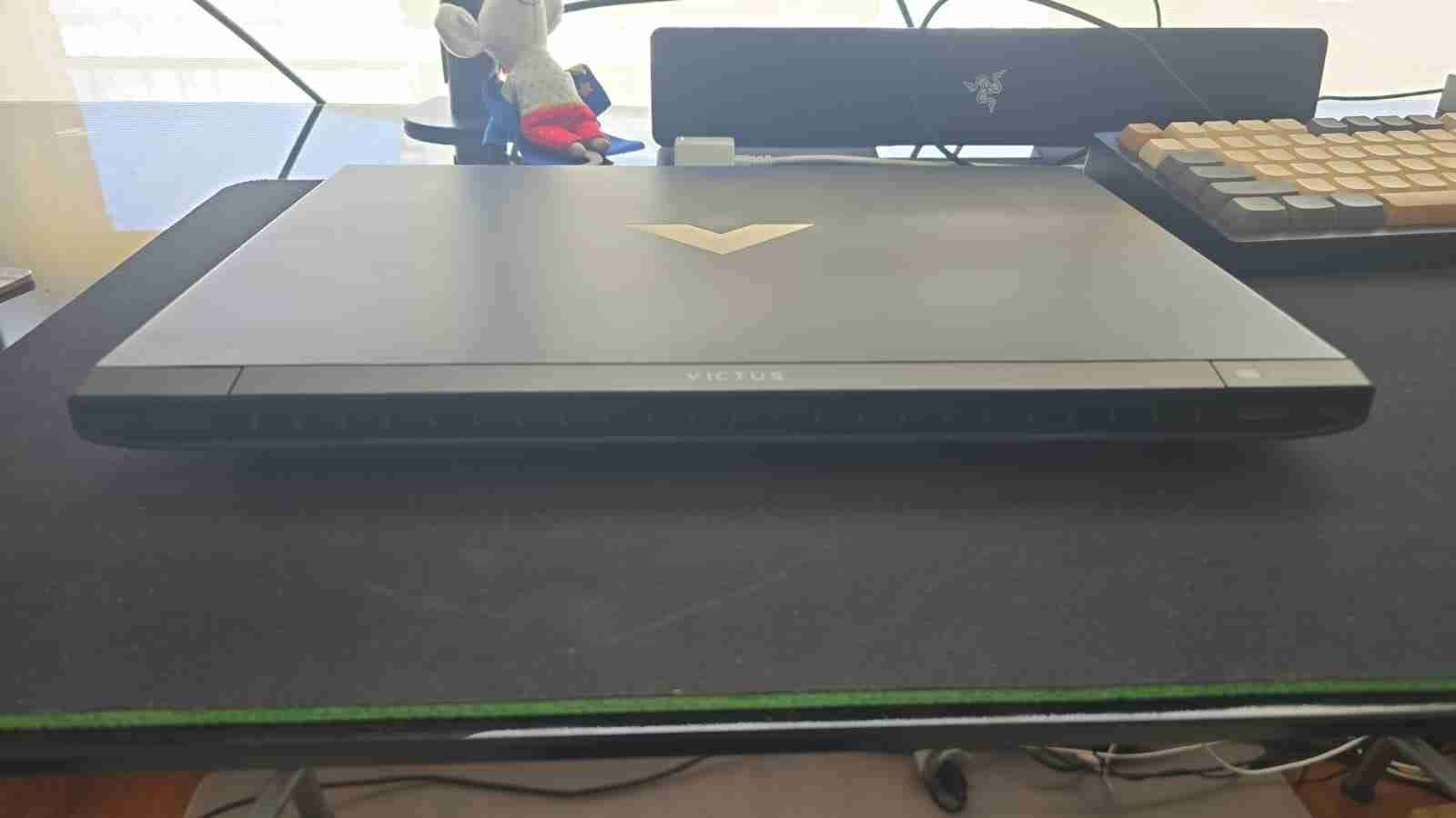 Notebook HP Victus 16" usado - miniatura 4