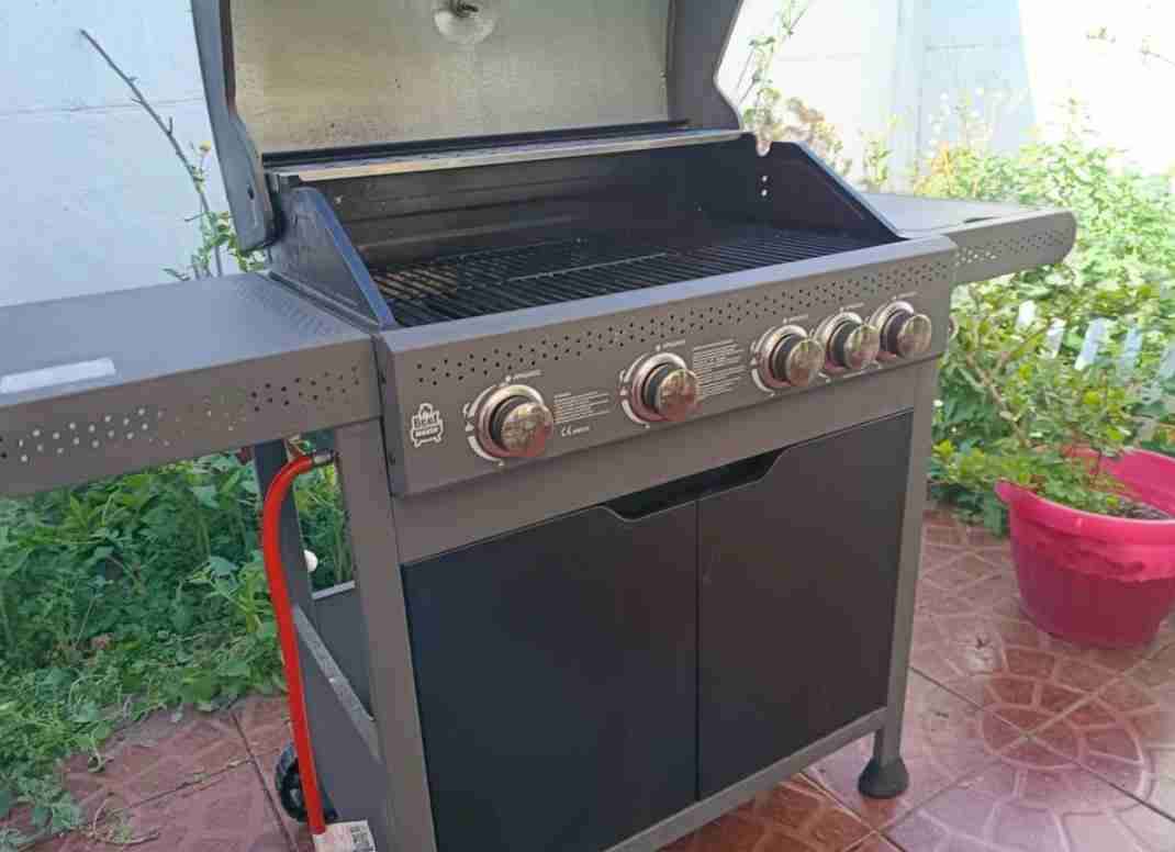 Parrilla BBQ con quemador lateral - miniatura 4