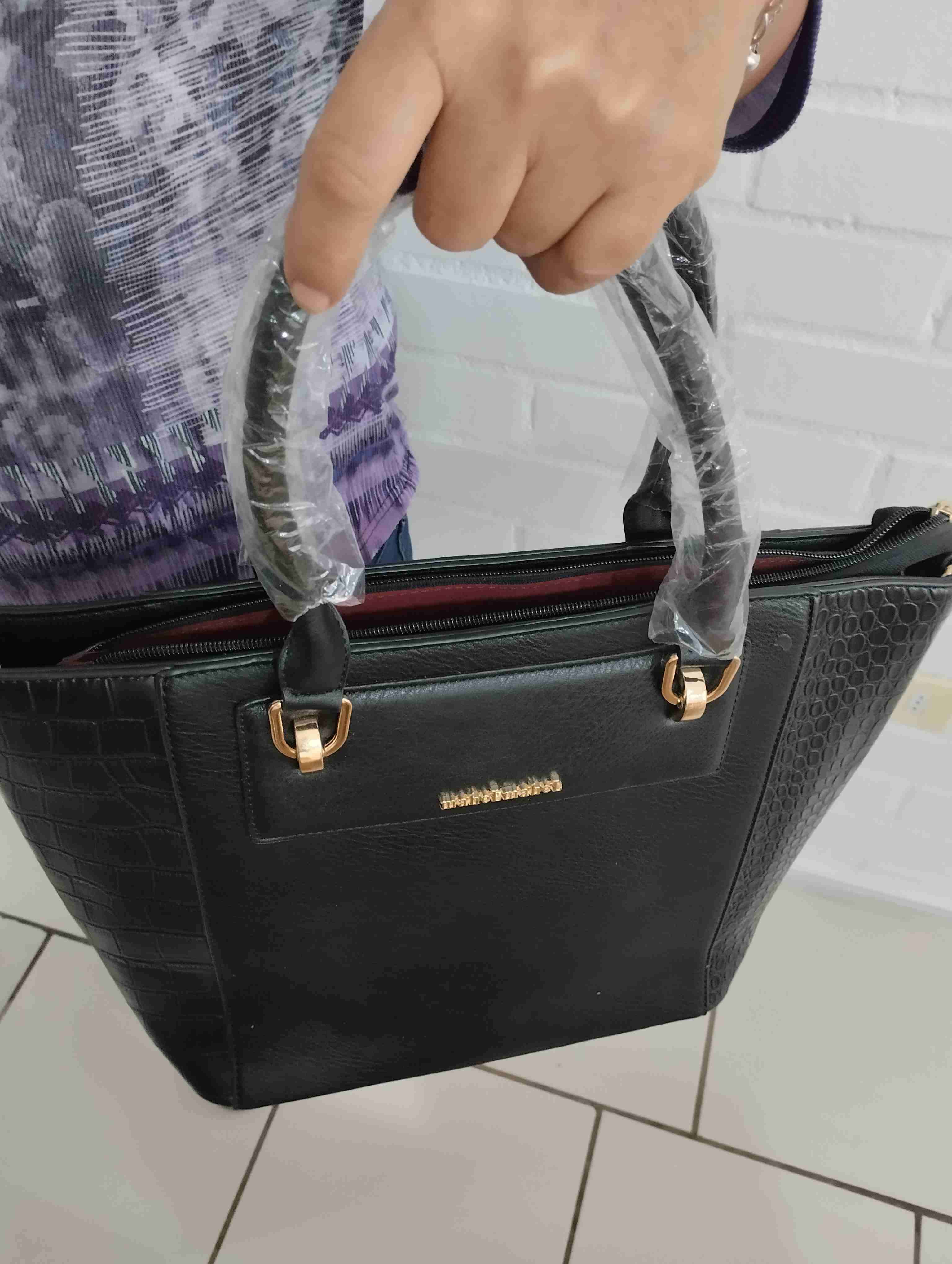 Cartera negra grande con textura - miniatura 2