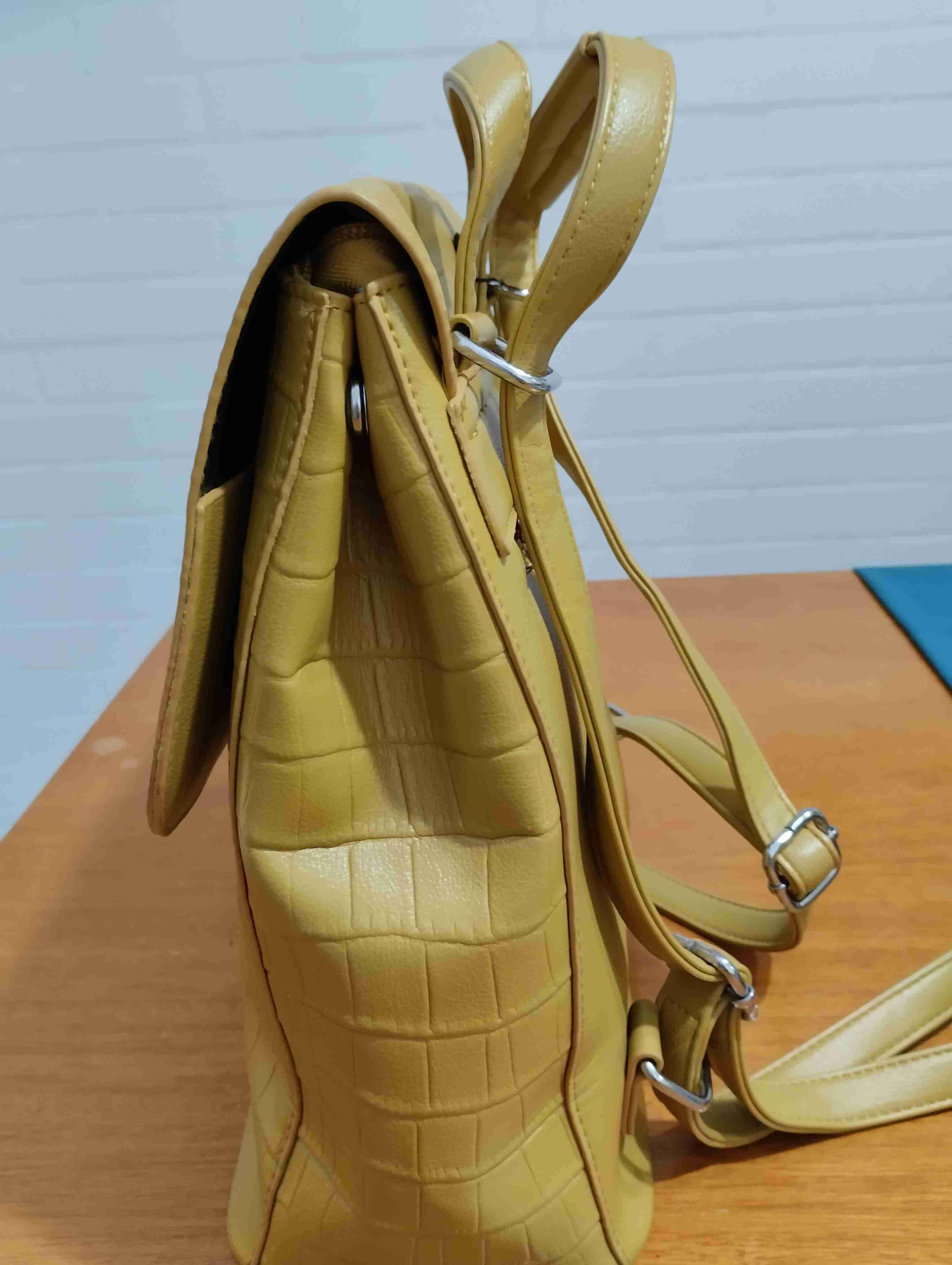 Cartera amarilla texturizada - 2