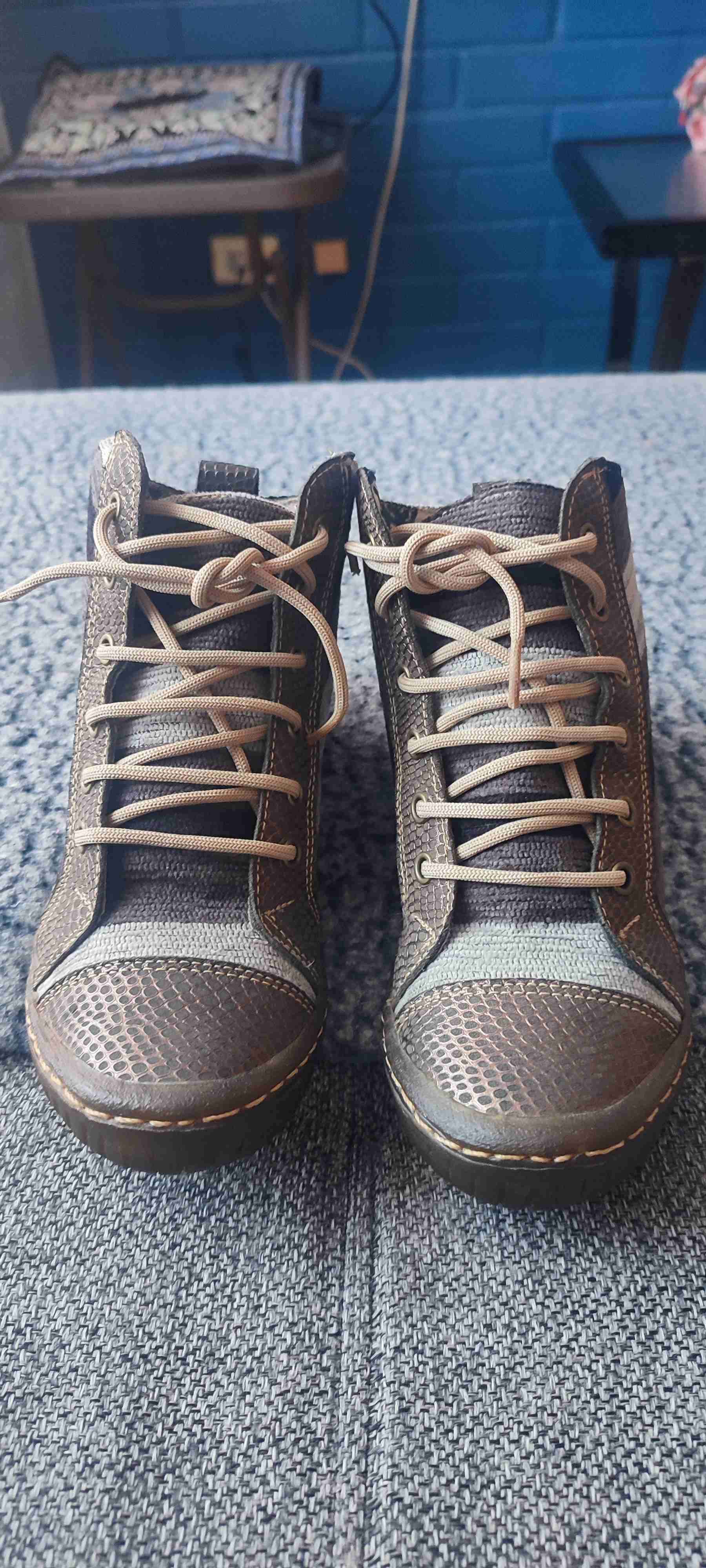 Zapatillas altas de tela rayada - miniatura 2