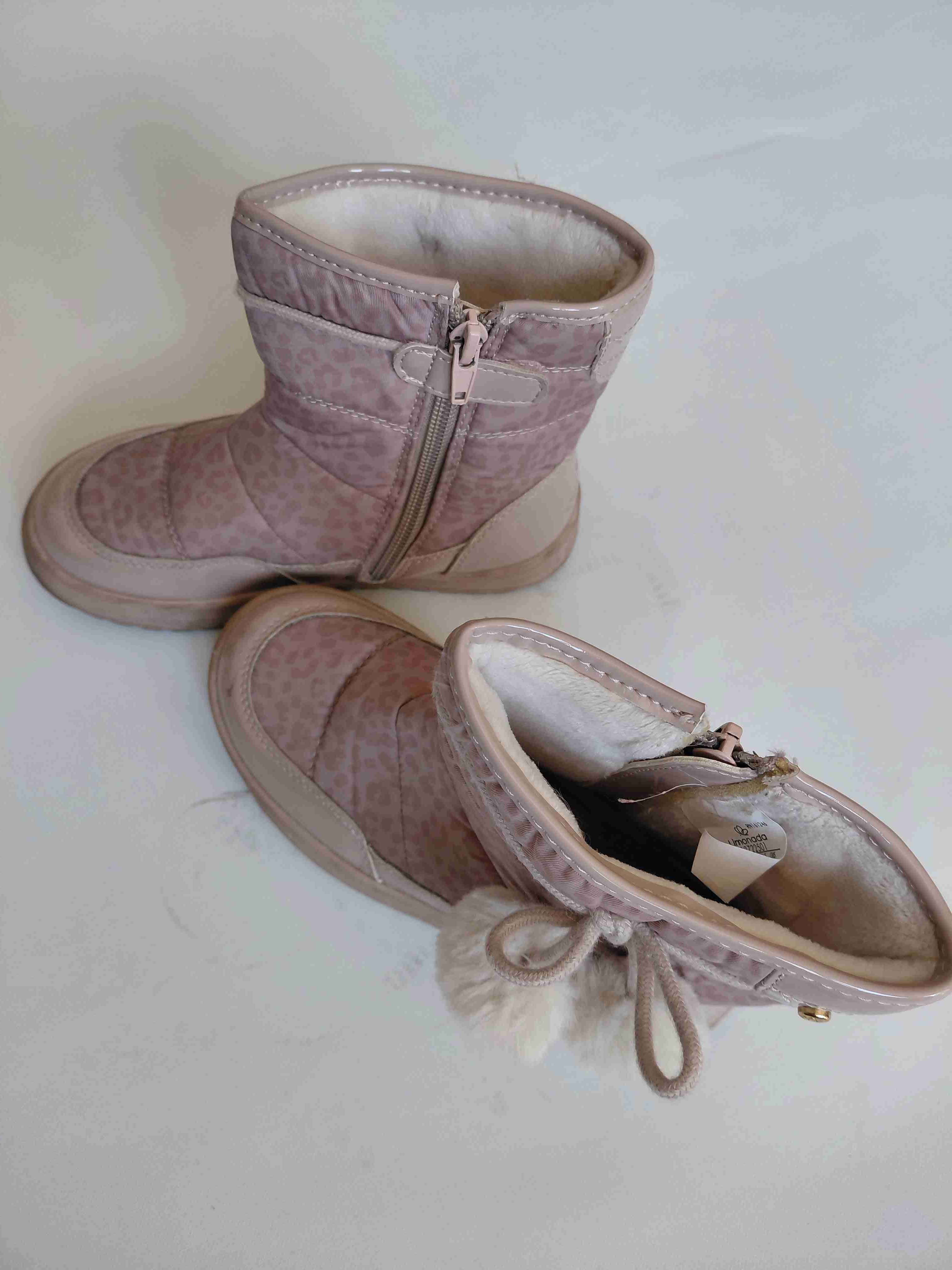 Botas rosadas para niñas