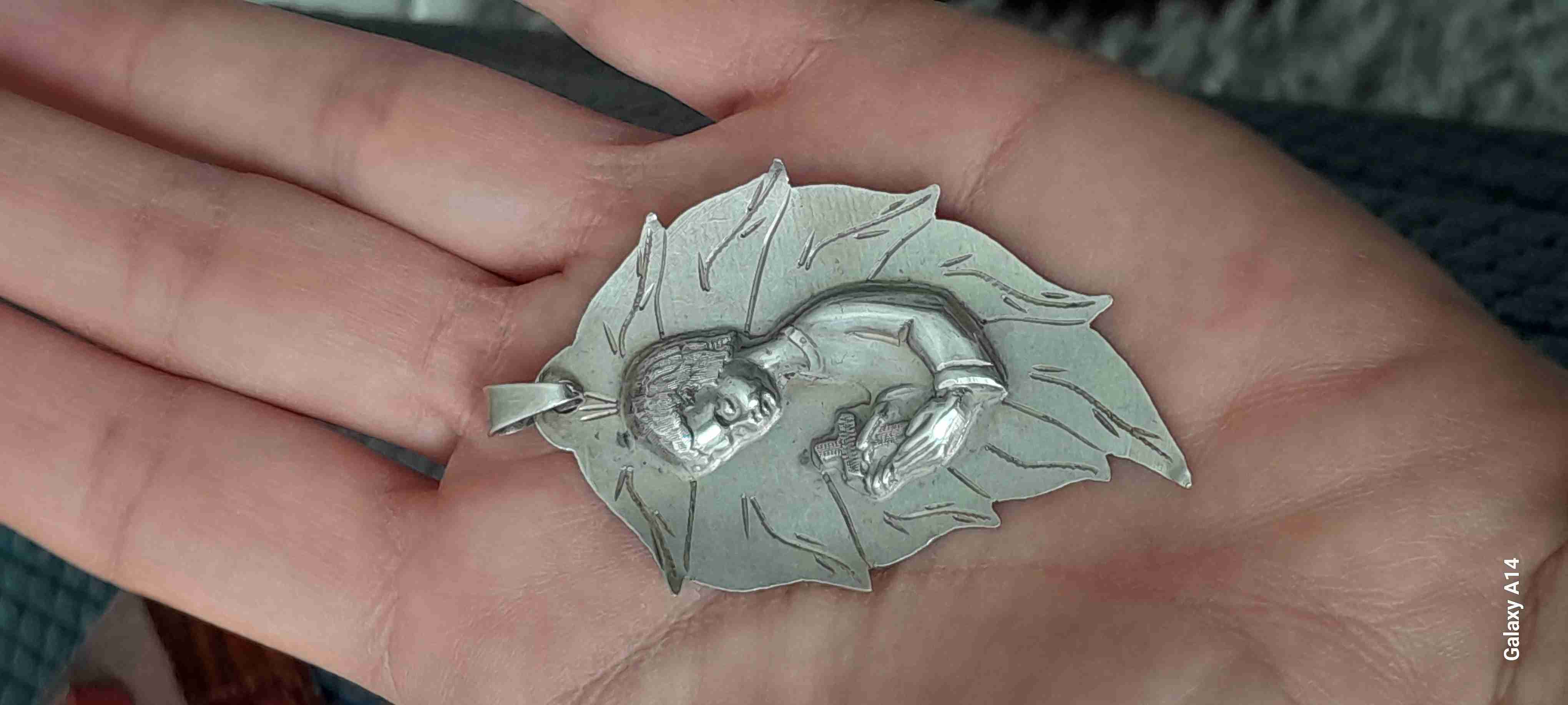 Medallón religioso en forma de hoja plata 970 - miniatura 1