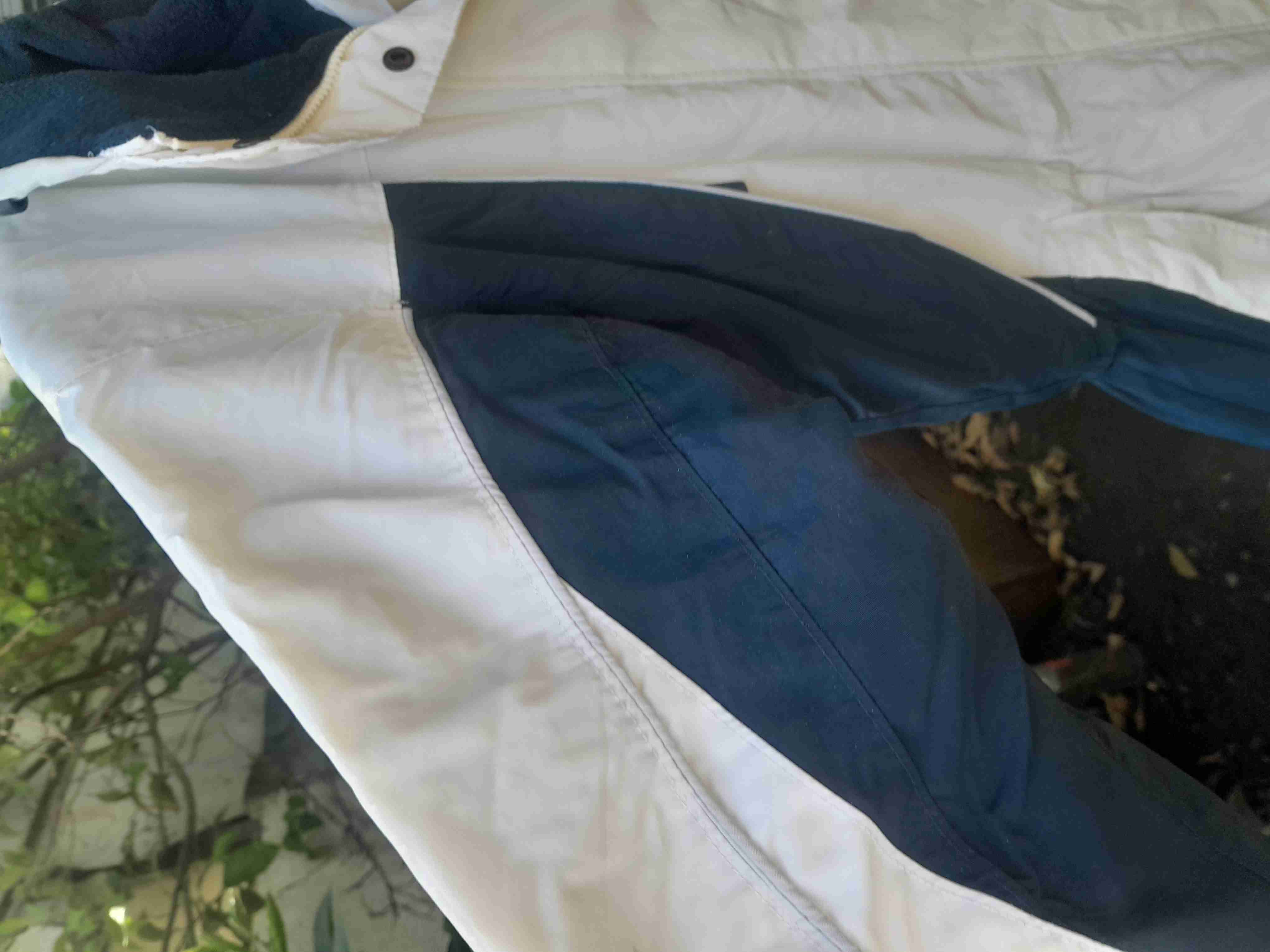 Parka Columbia blanca y azul marino - miniatura 3