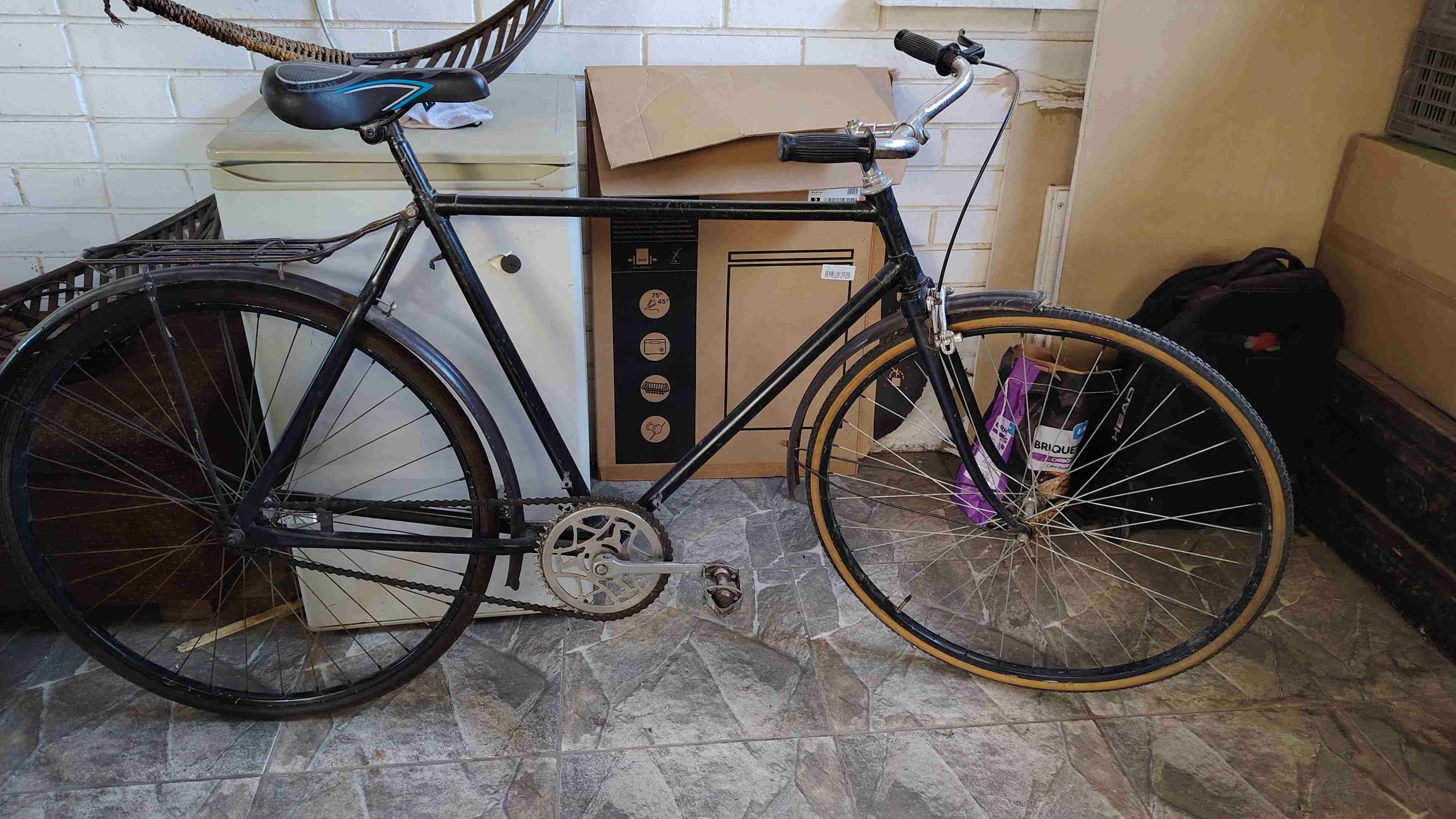 Bicicleta vintage negra - 1