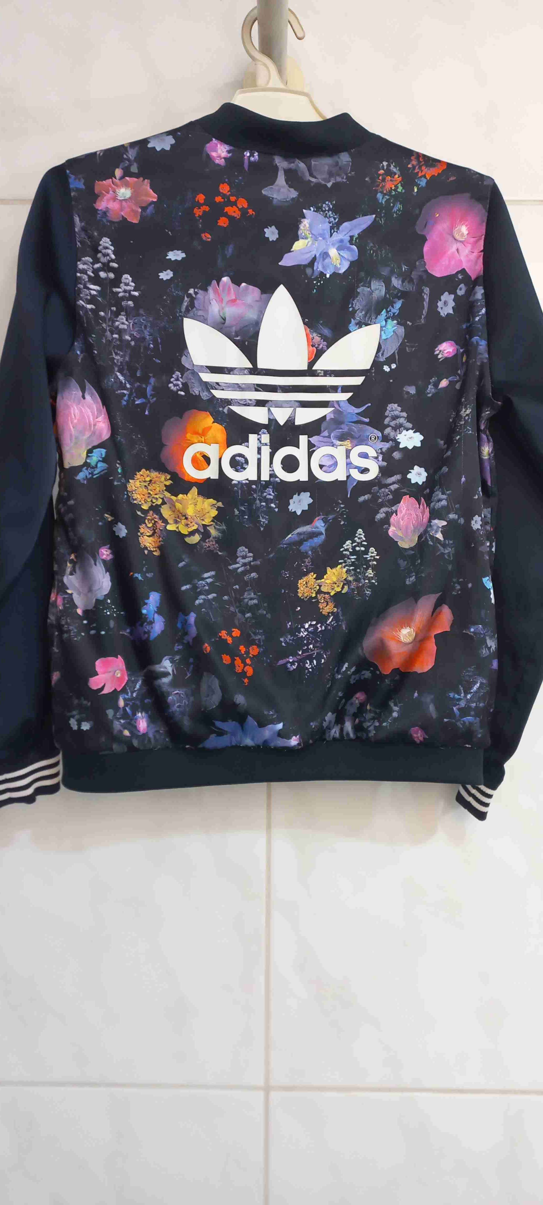Chaqueta Adidas floral estampada Talla 12 - miniatura 4
