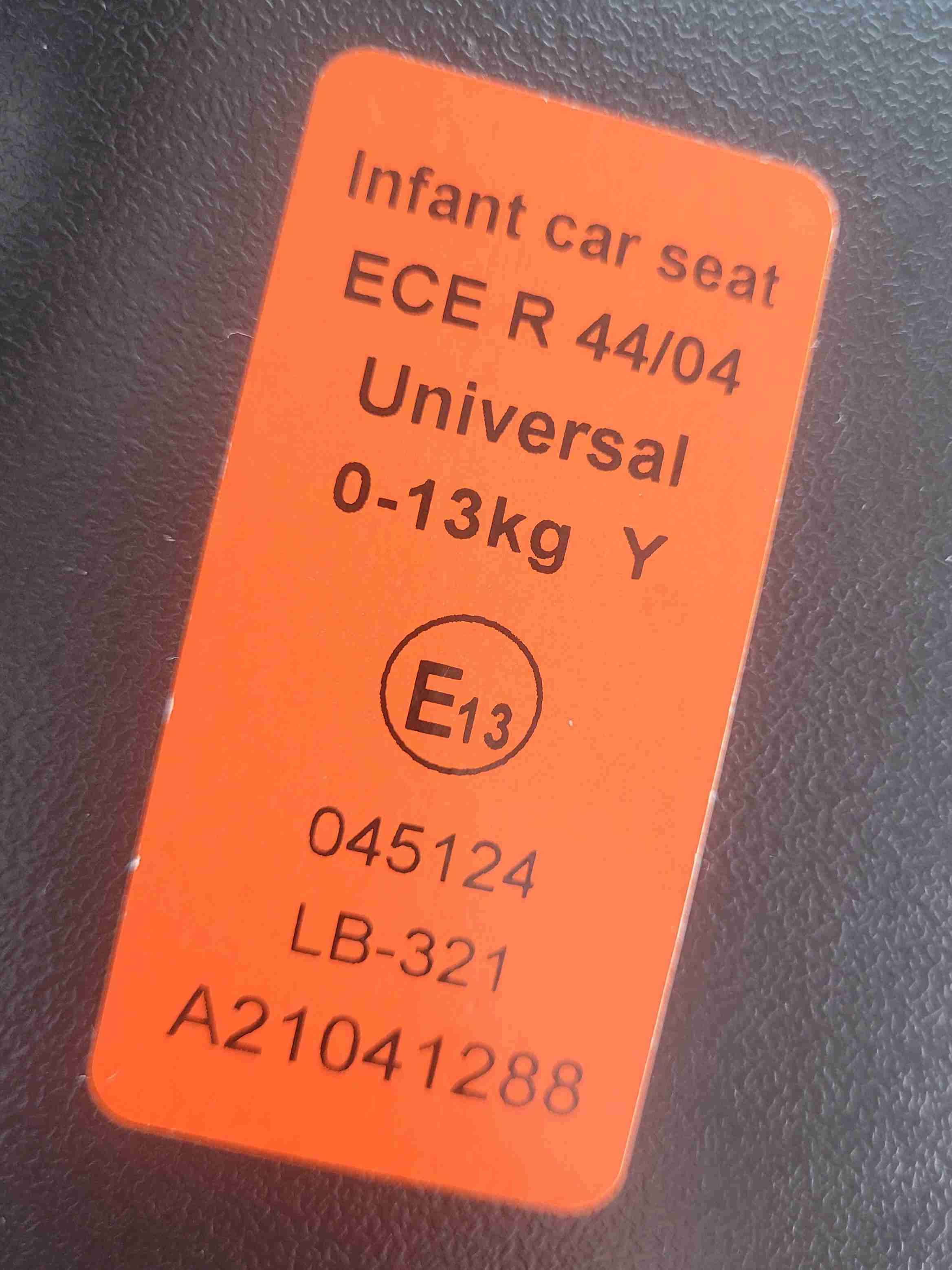 Silla para auto Carestino negra - miniatura 2