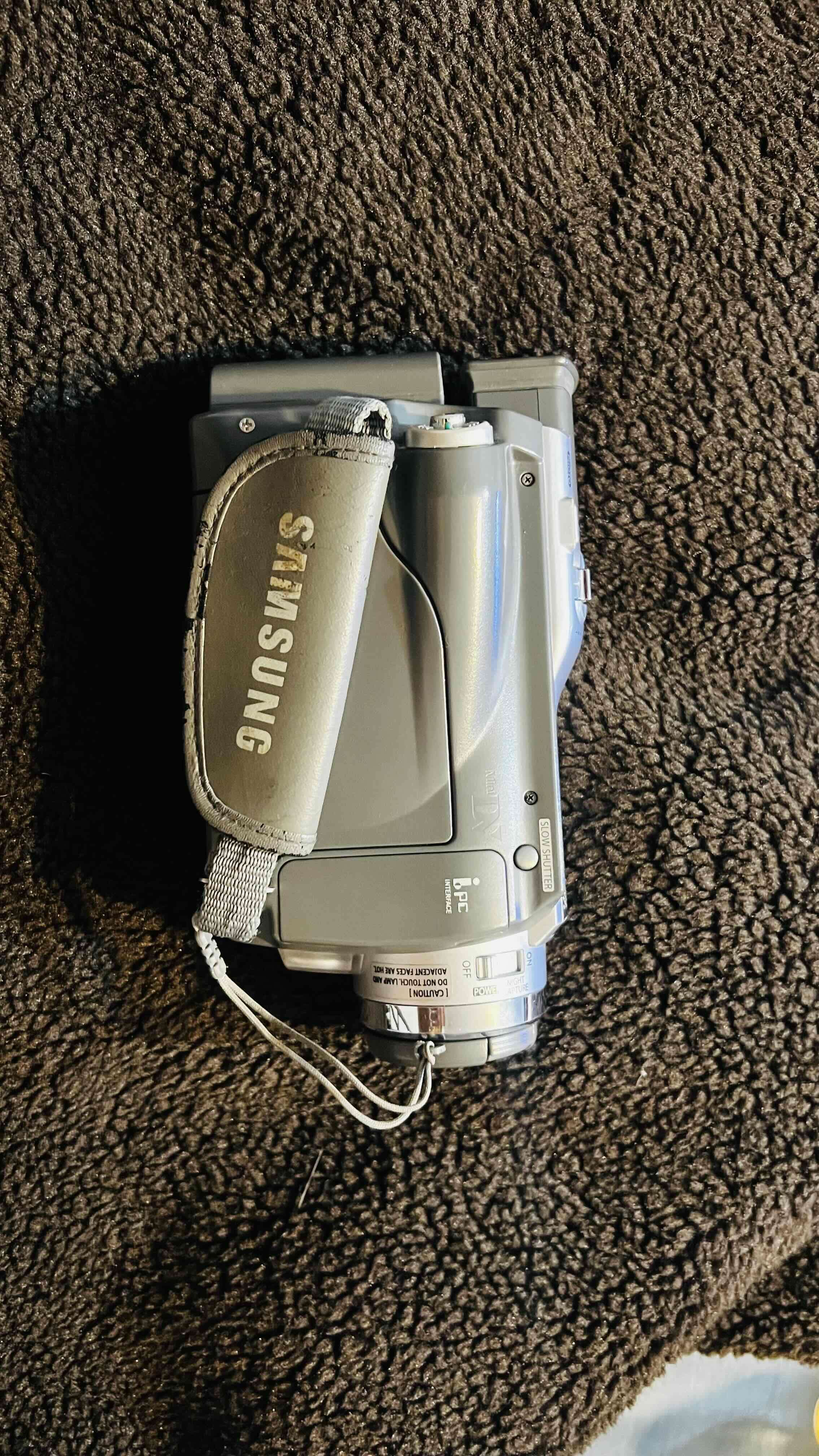 Videocámara Samsung con accesorios - miniatura 3